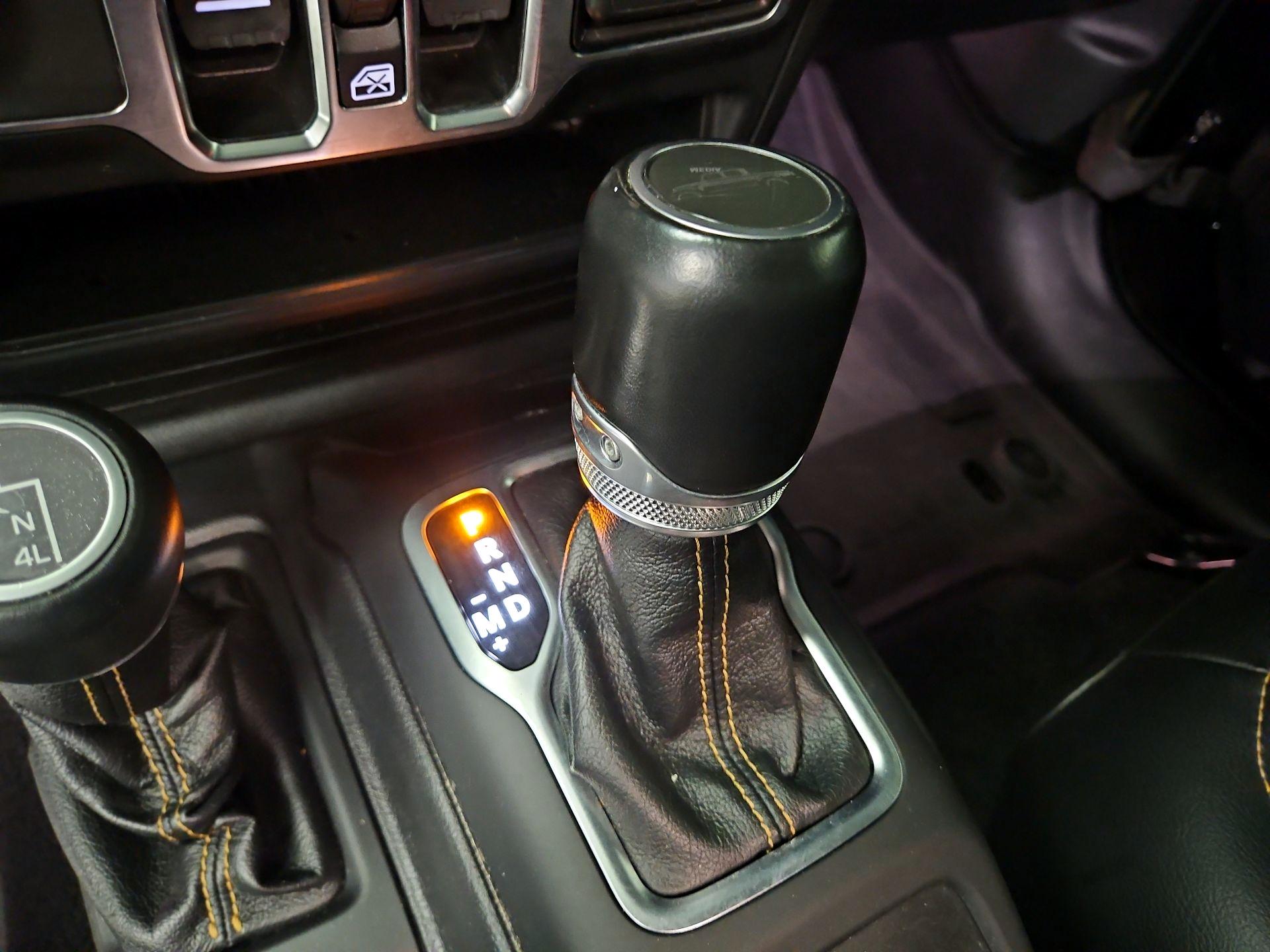 Thumbnail: 2021 Jeep Gladiator - 18