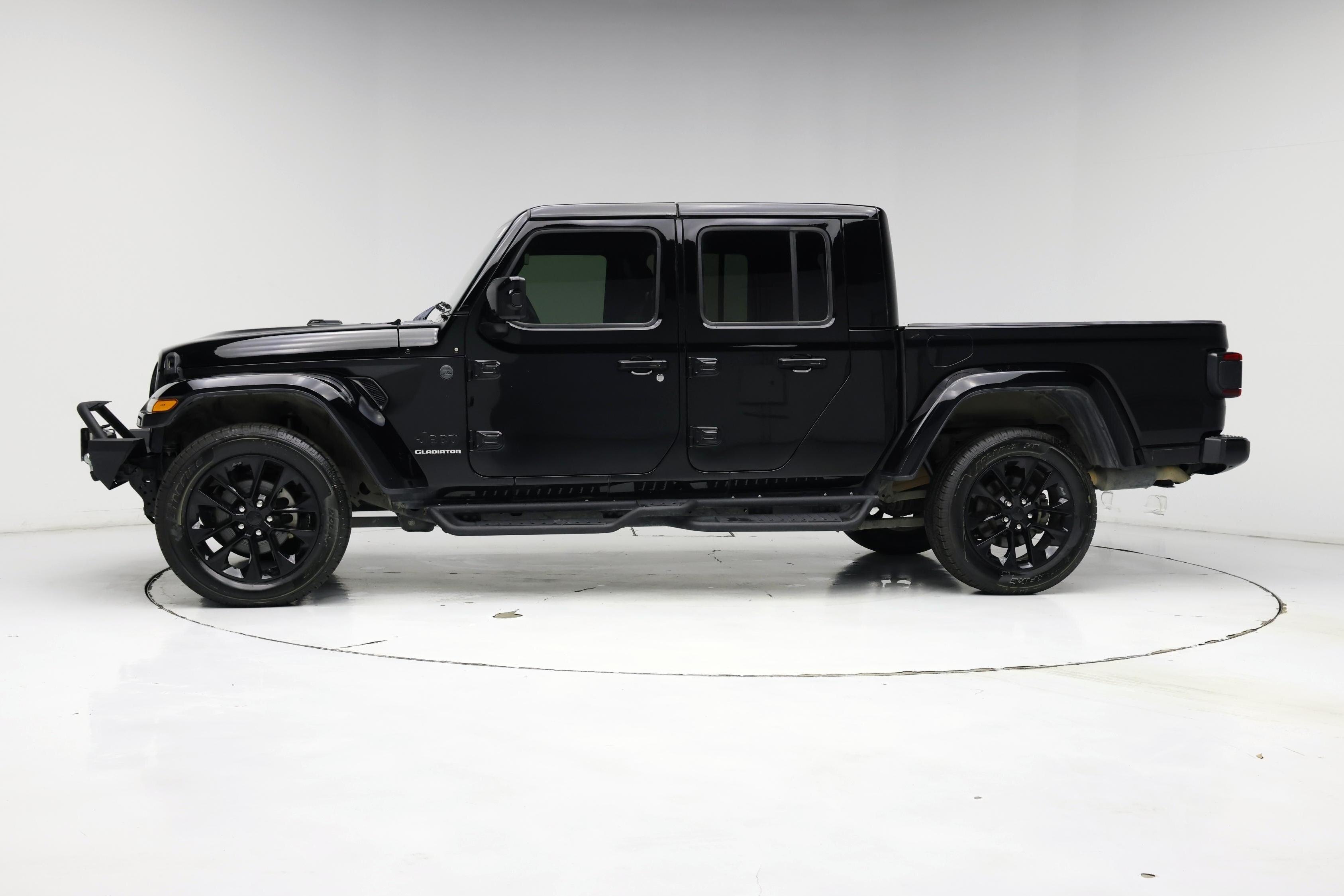 Thumbnail: 2021 Jeep Gladiator - 3