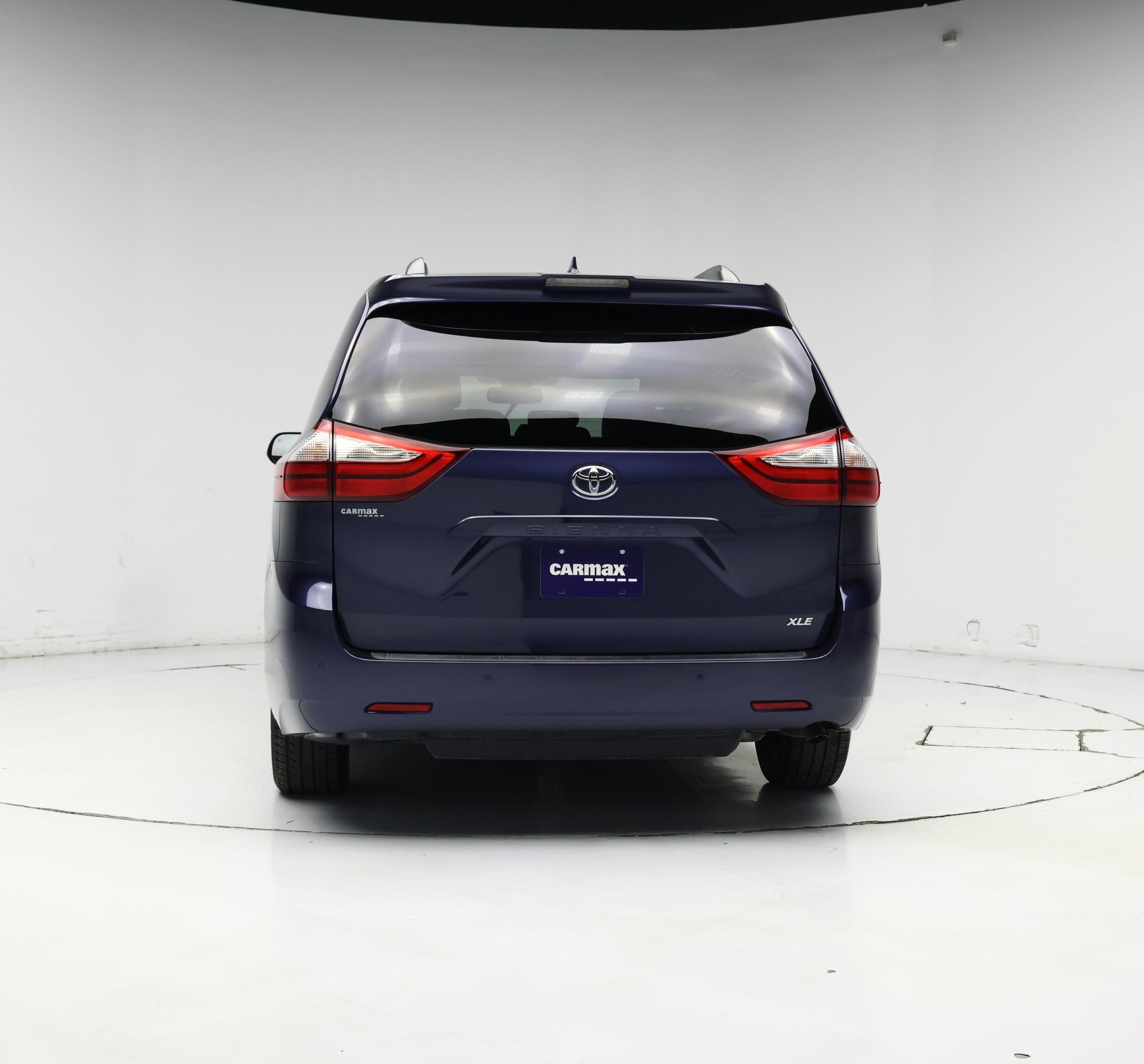 Thumbnail: 2018 Toyota Sienna - 6