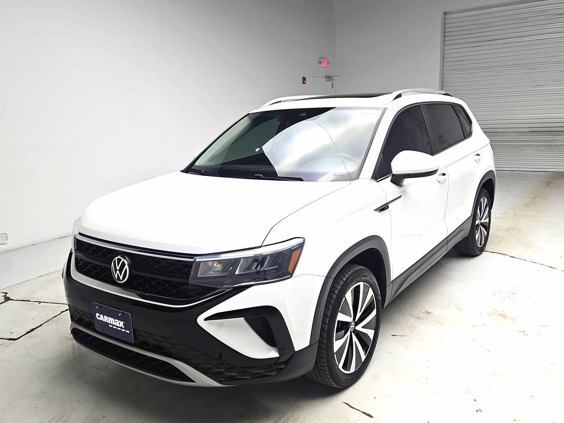 Thumbnail: 2022 Volkswagen Taos - 3