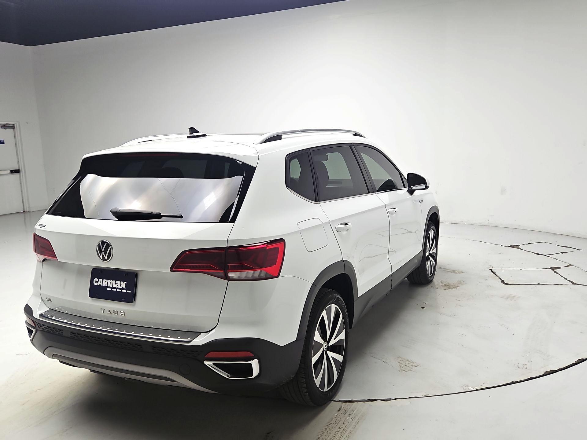 Thumbnail: 2022 Volkswagen Taos - 5