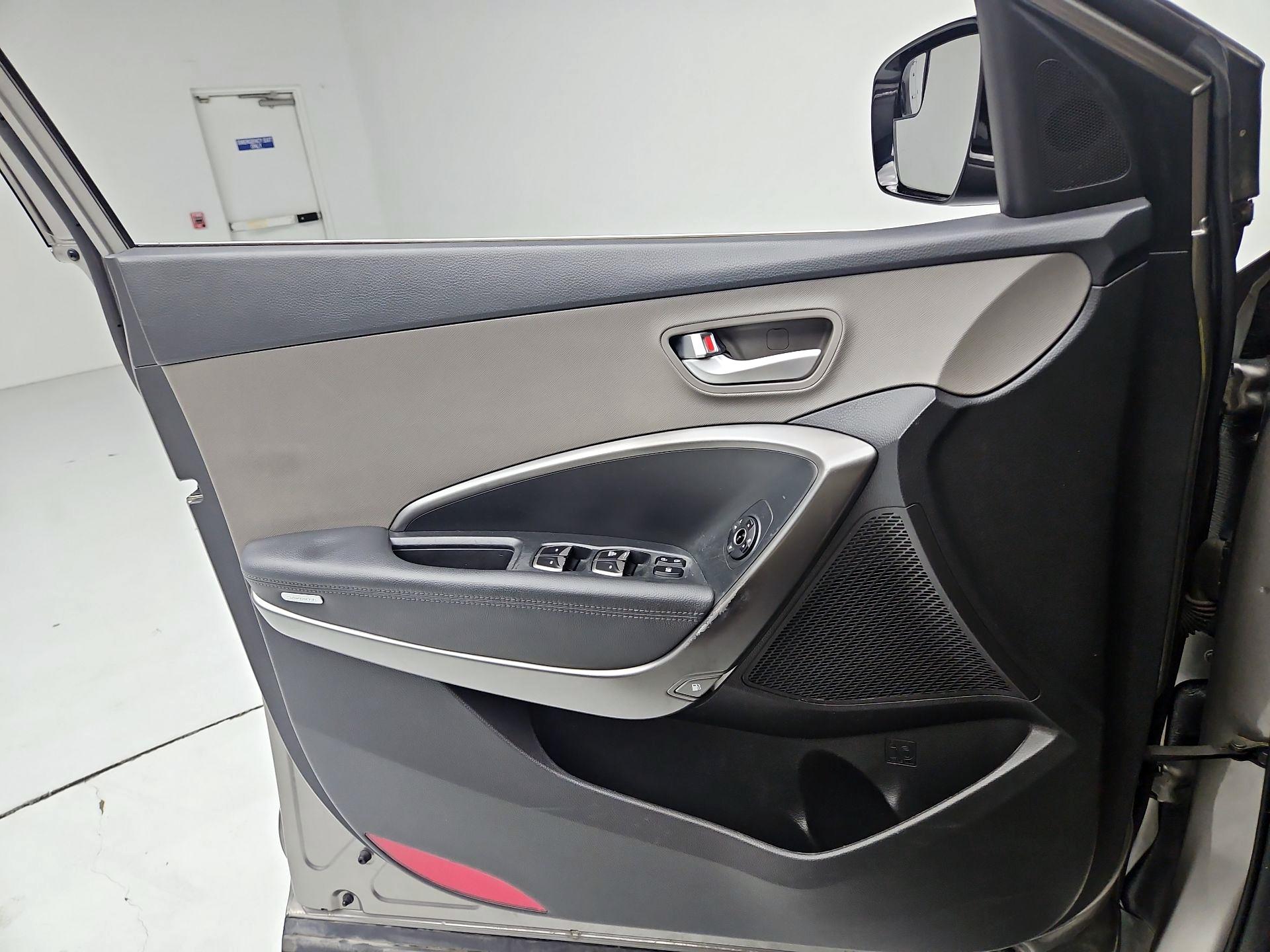 Thumbnail: 2018 Hyundai Santa Fe - 12