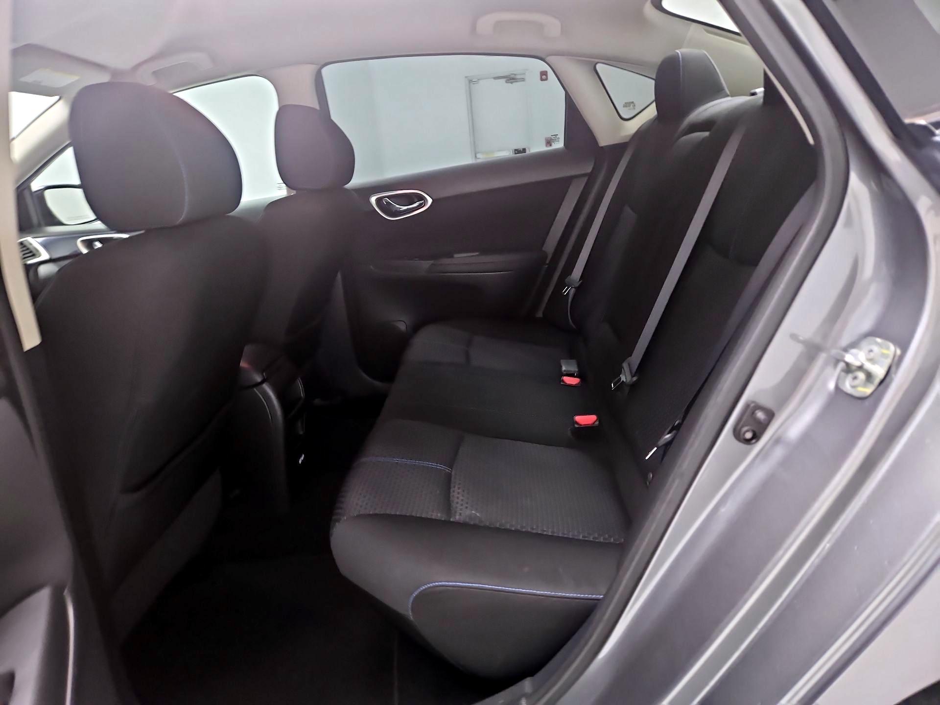 Thumbnail: 2018 Nissan Sentra - 17