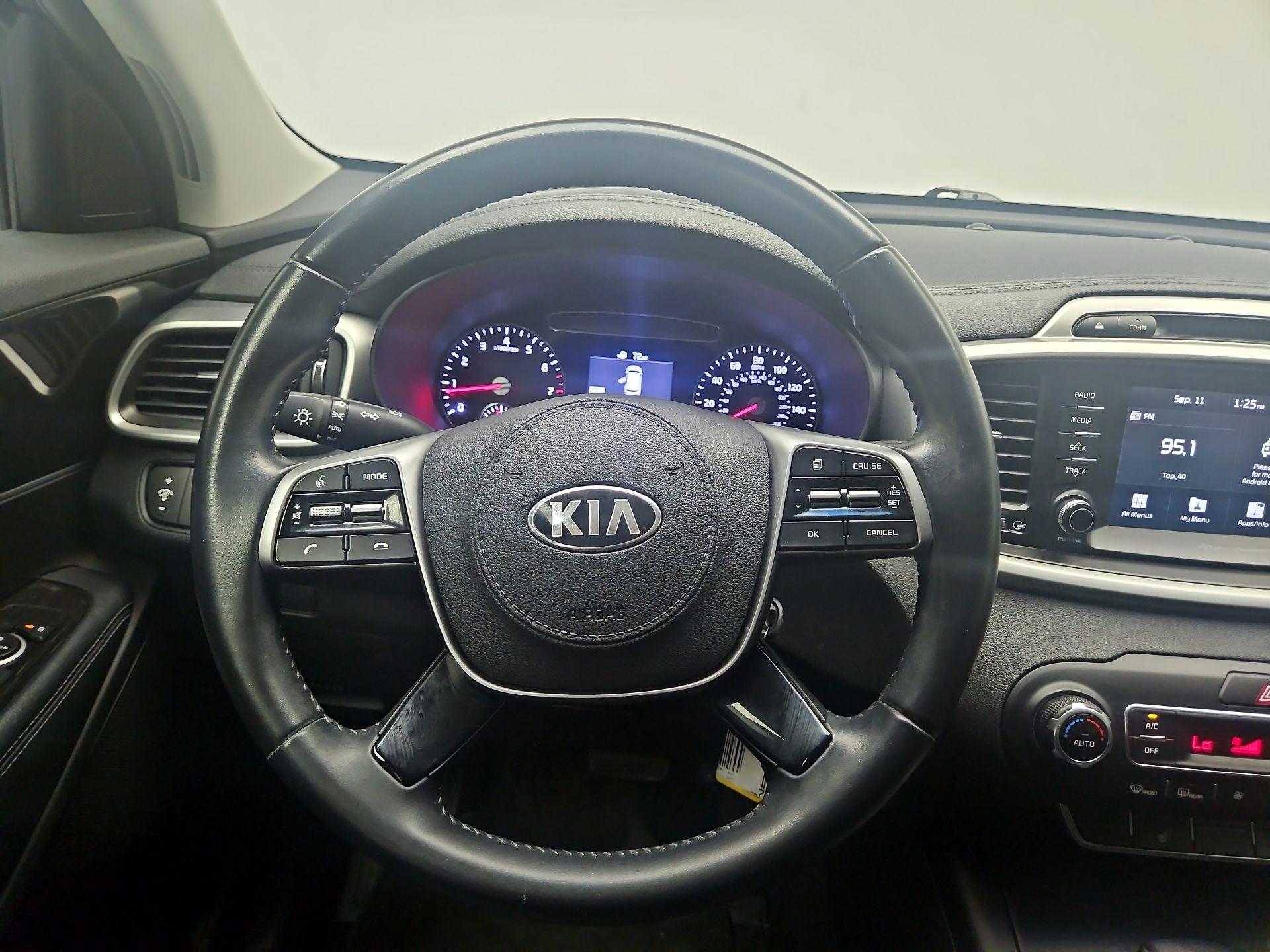 Thumbnail: 2019 Kia Sorento - 10