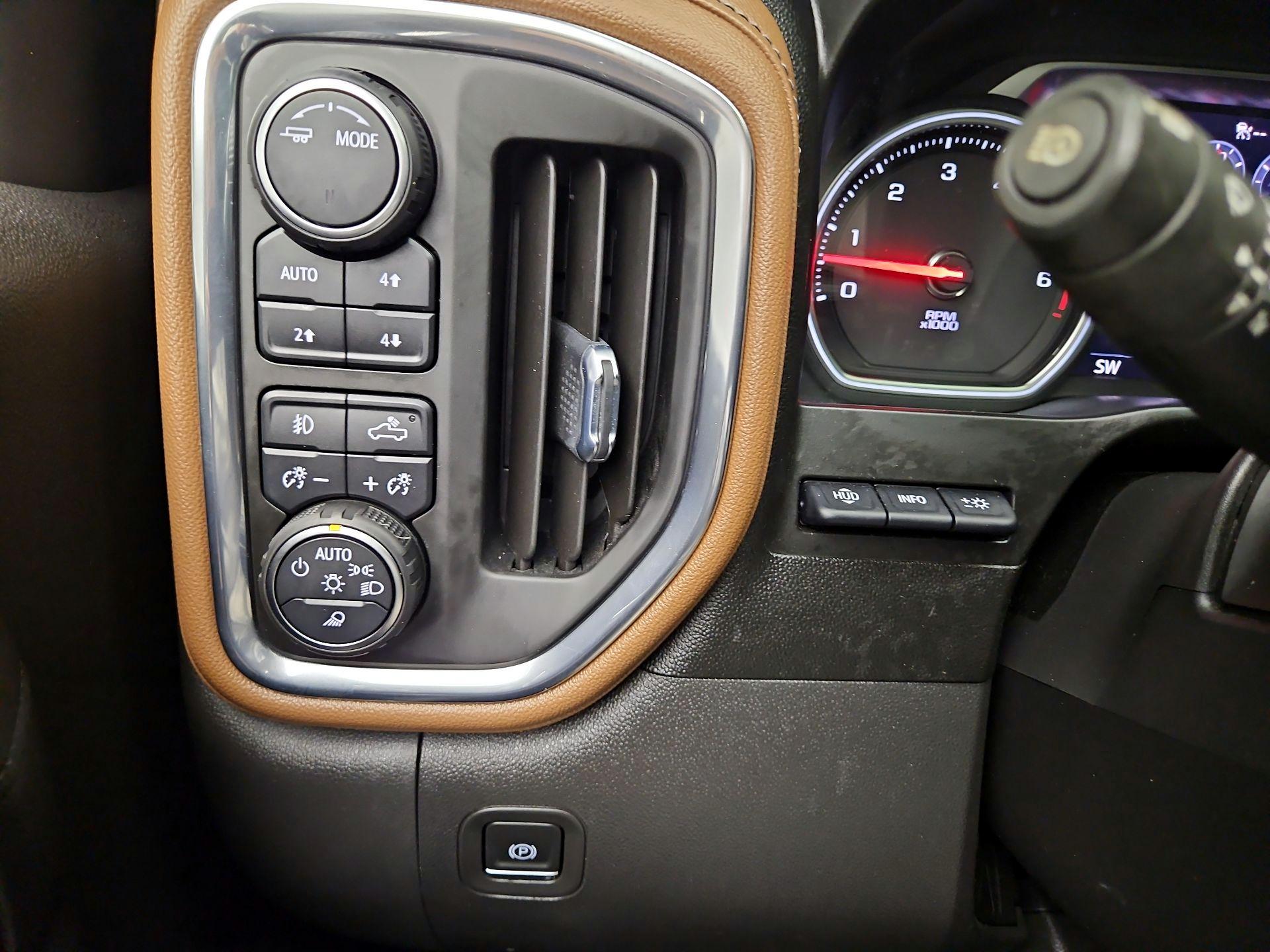 Thumbnail: 2021 Chevrolet Silverado 1500 - 13