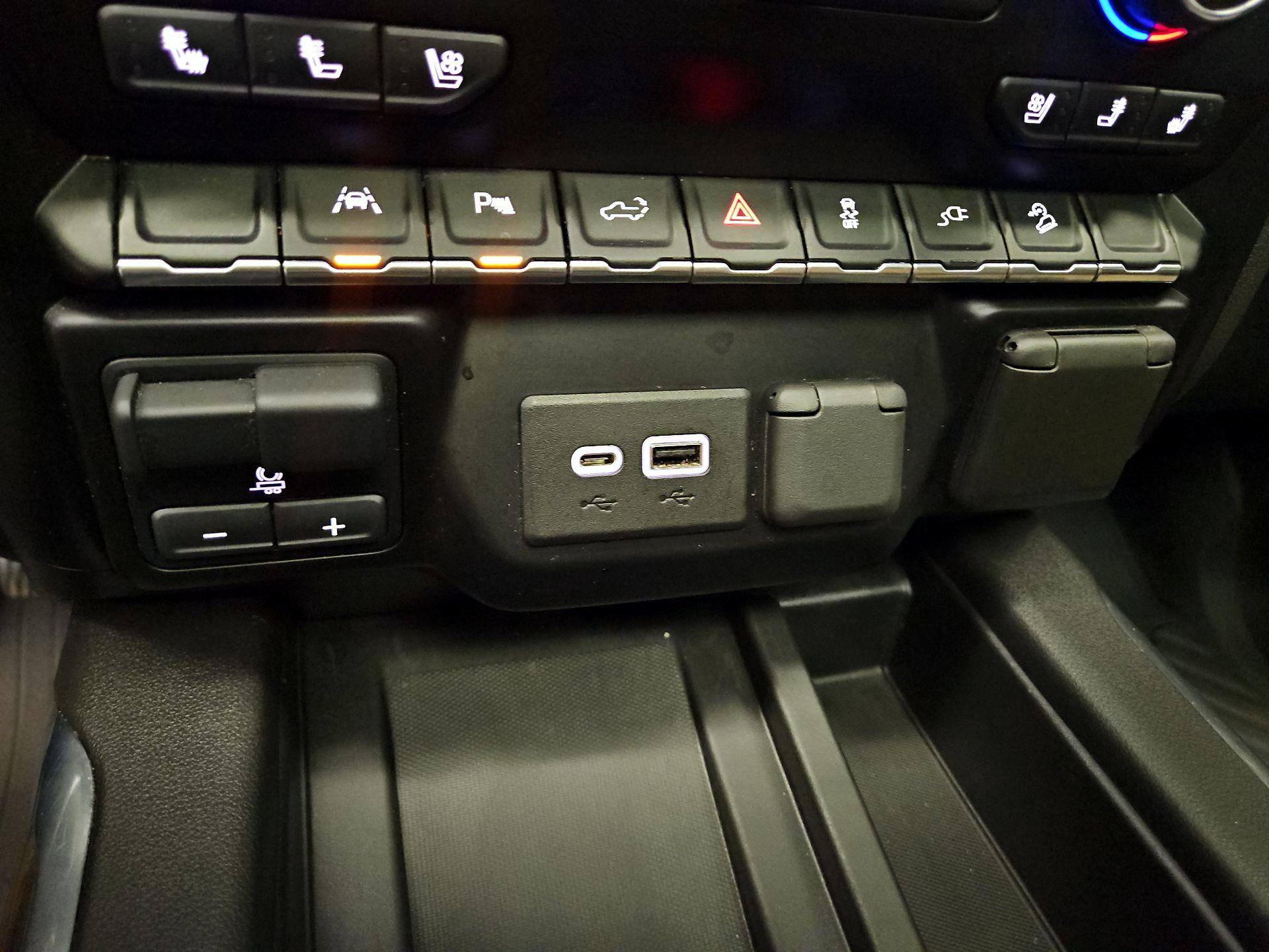 Thumbnail: 2021 Chevrolet Silverado 1500 - 19