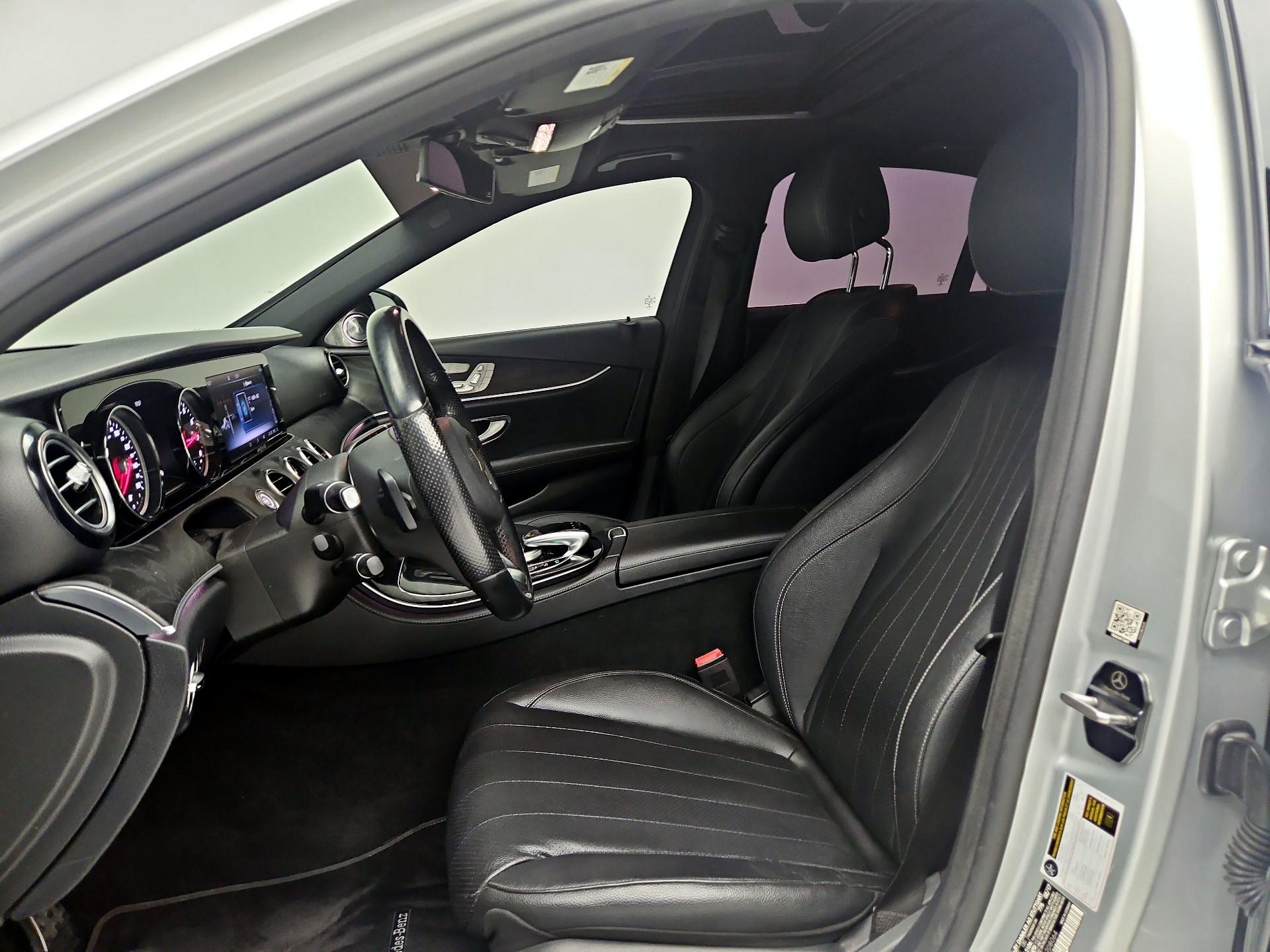 Thumbnail: 2017 Mercedes-Benz E-Class - 9