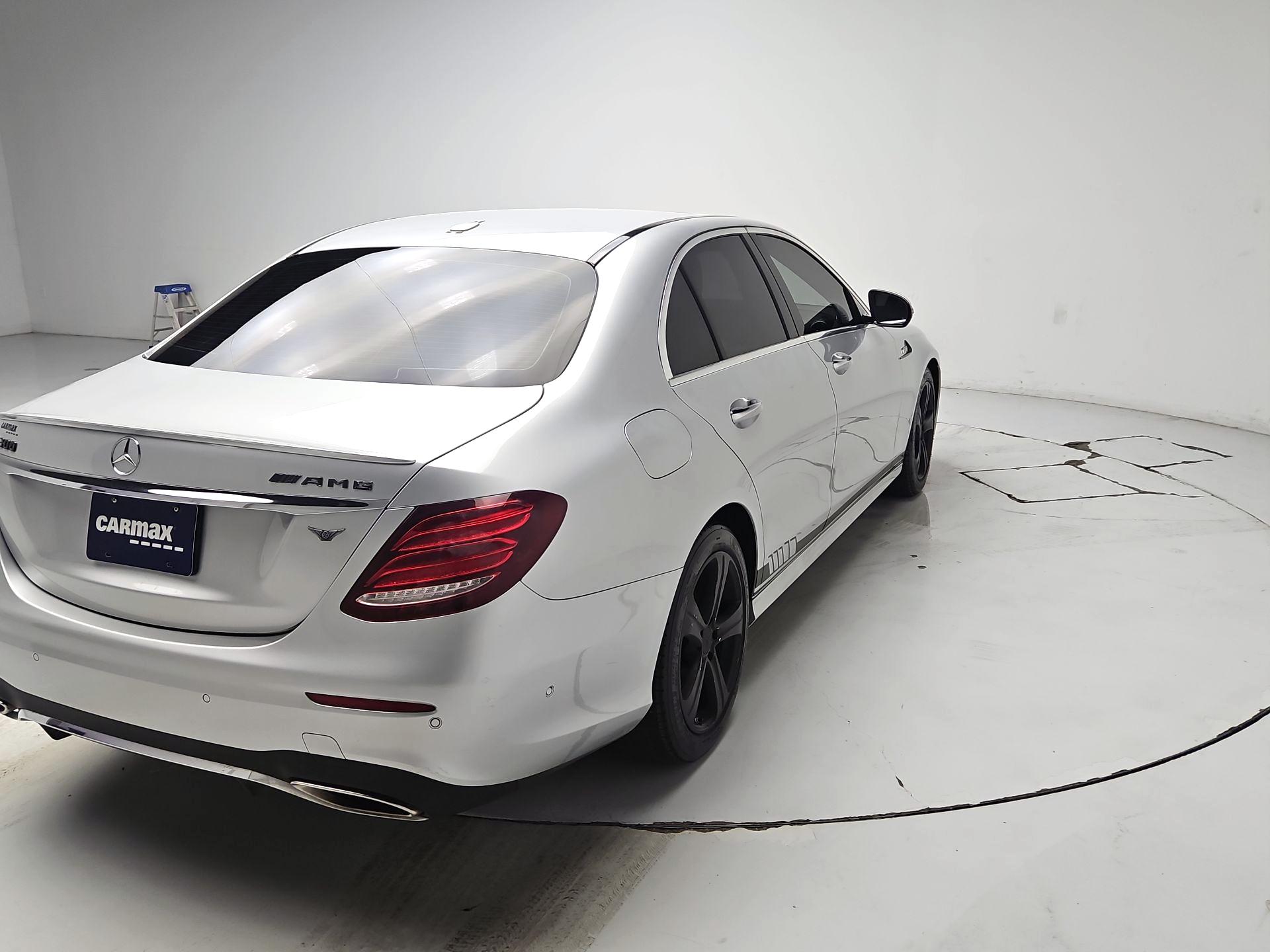 Thumbnail: 2017 Mercedes-Benz E-Class - 5