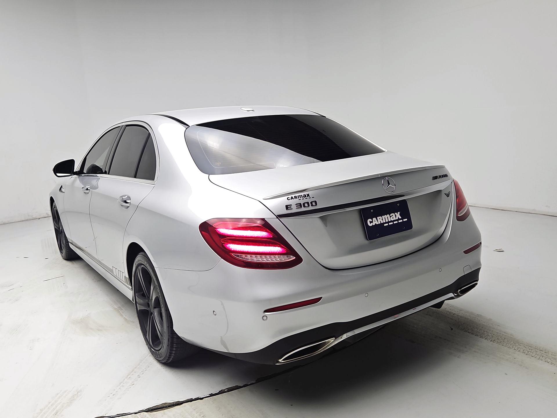 Thumbnail: 2017 Mercedes-Benz E-Class - 7