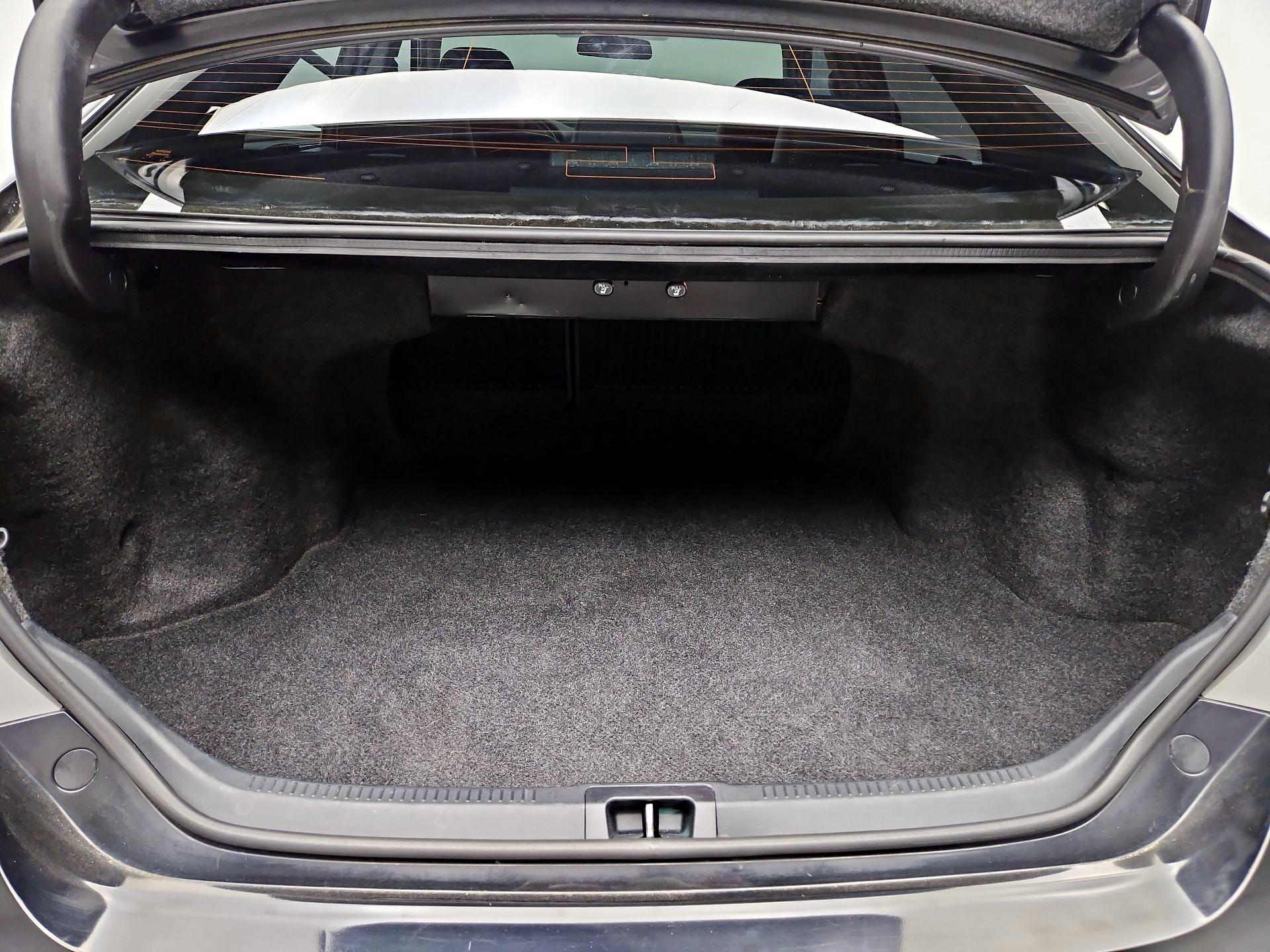 Thumbnail: 2015 Toyota Camry - 20