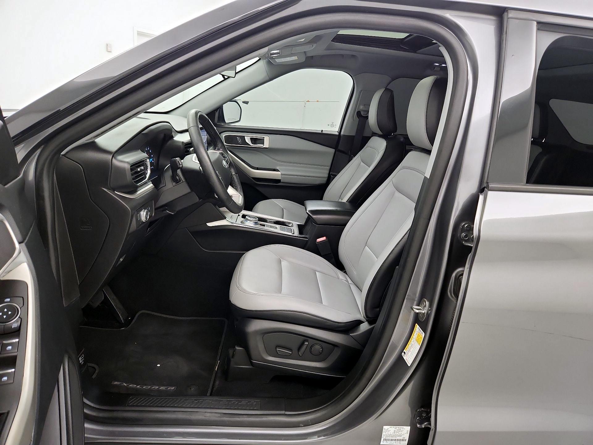 Thumbnail: 2021 Ford Explorer - 11