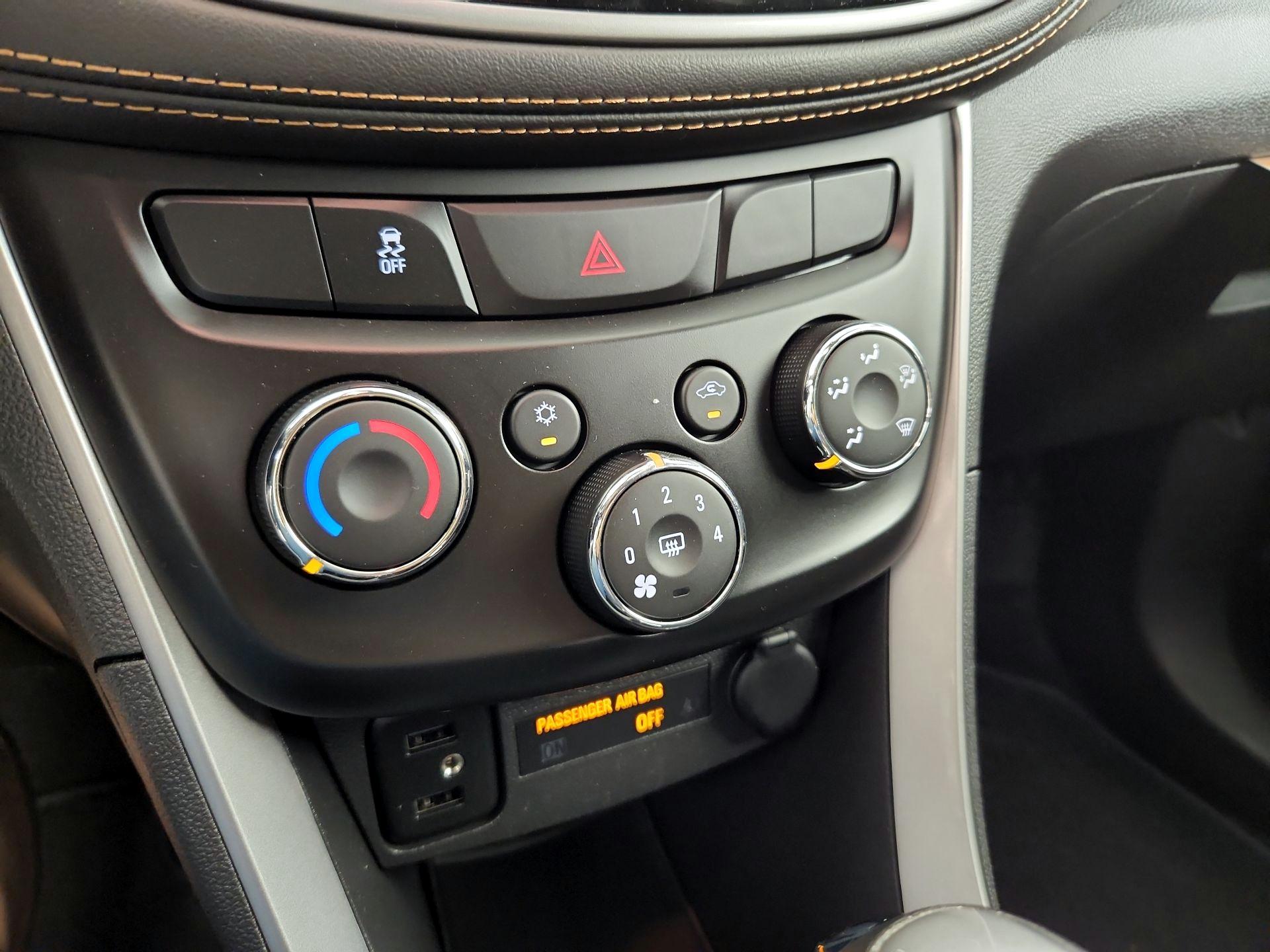 Thumbnail: 2021 Chevrolet Trax - 16