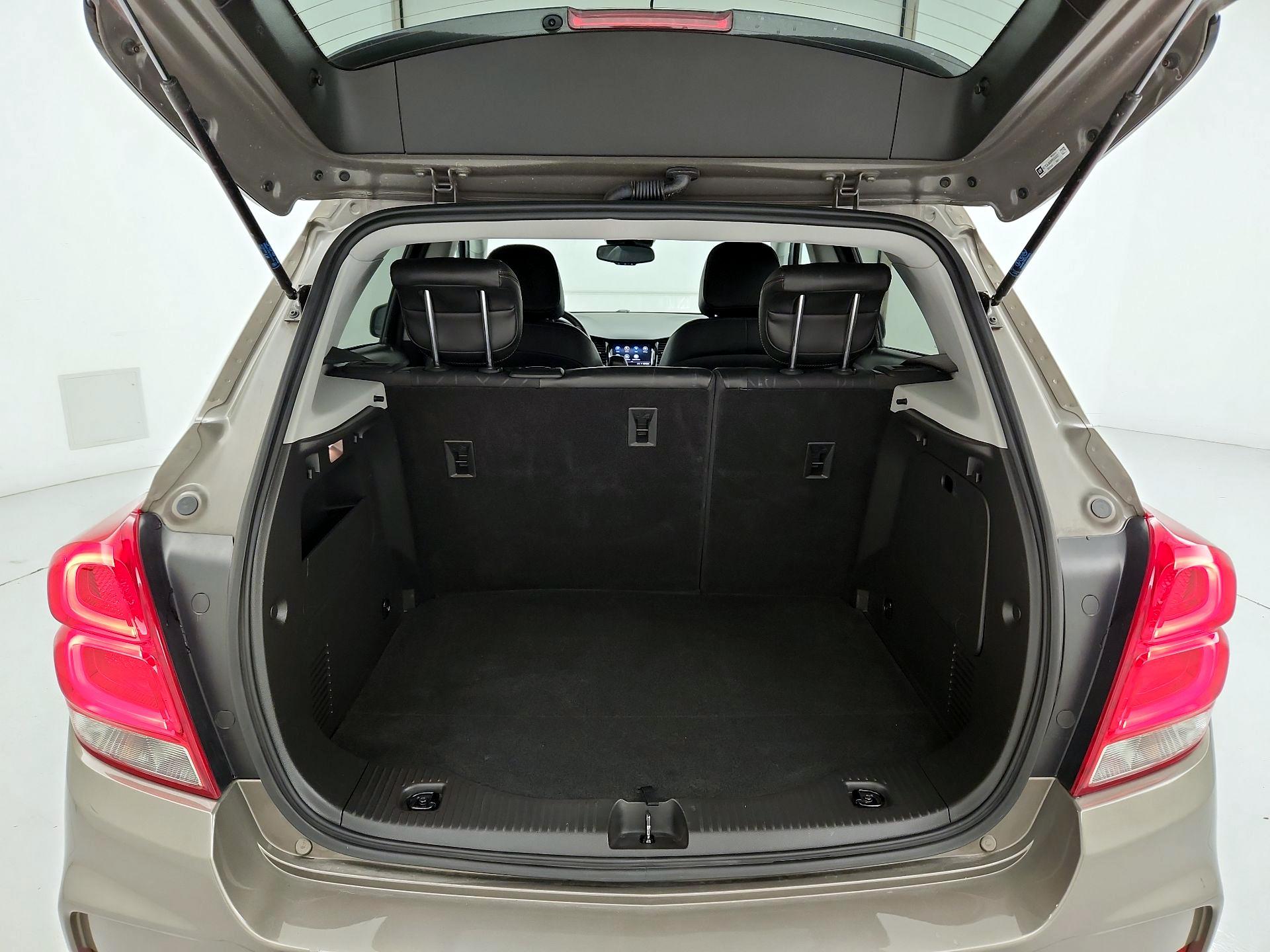 Thumbnail: 2021 Chevrolet Trax - 20