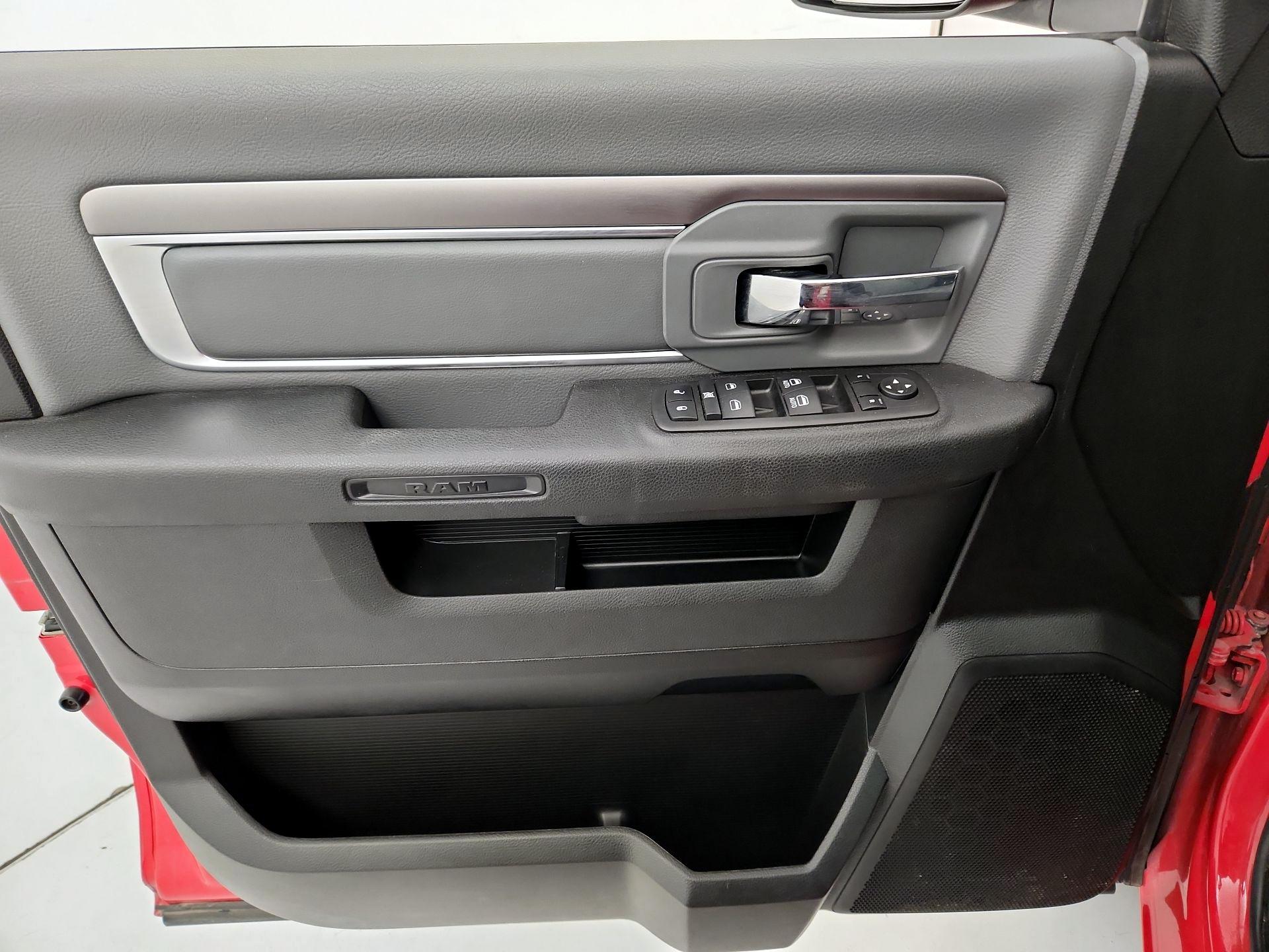 Thumbnail: 2023 RAM 1500 Classic - 12