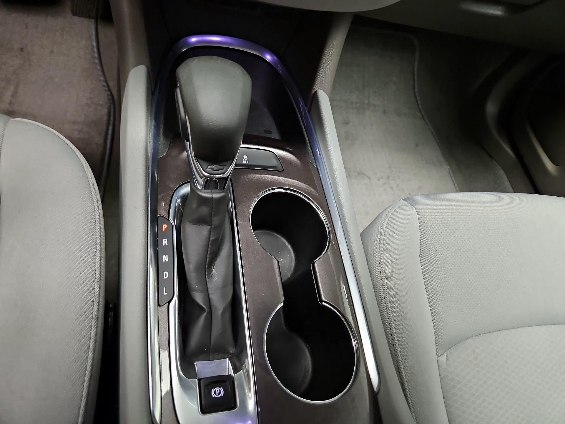 Thumbnail: 2022 Chevrolet Malibu - 15