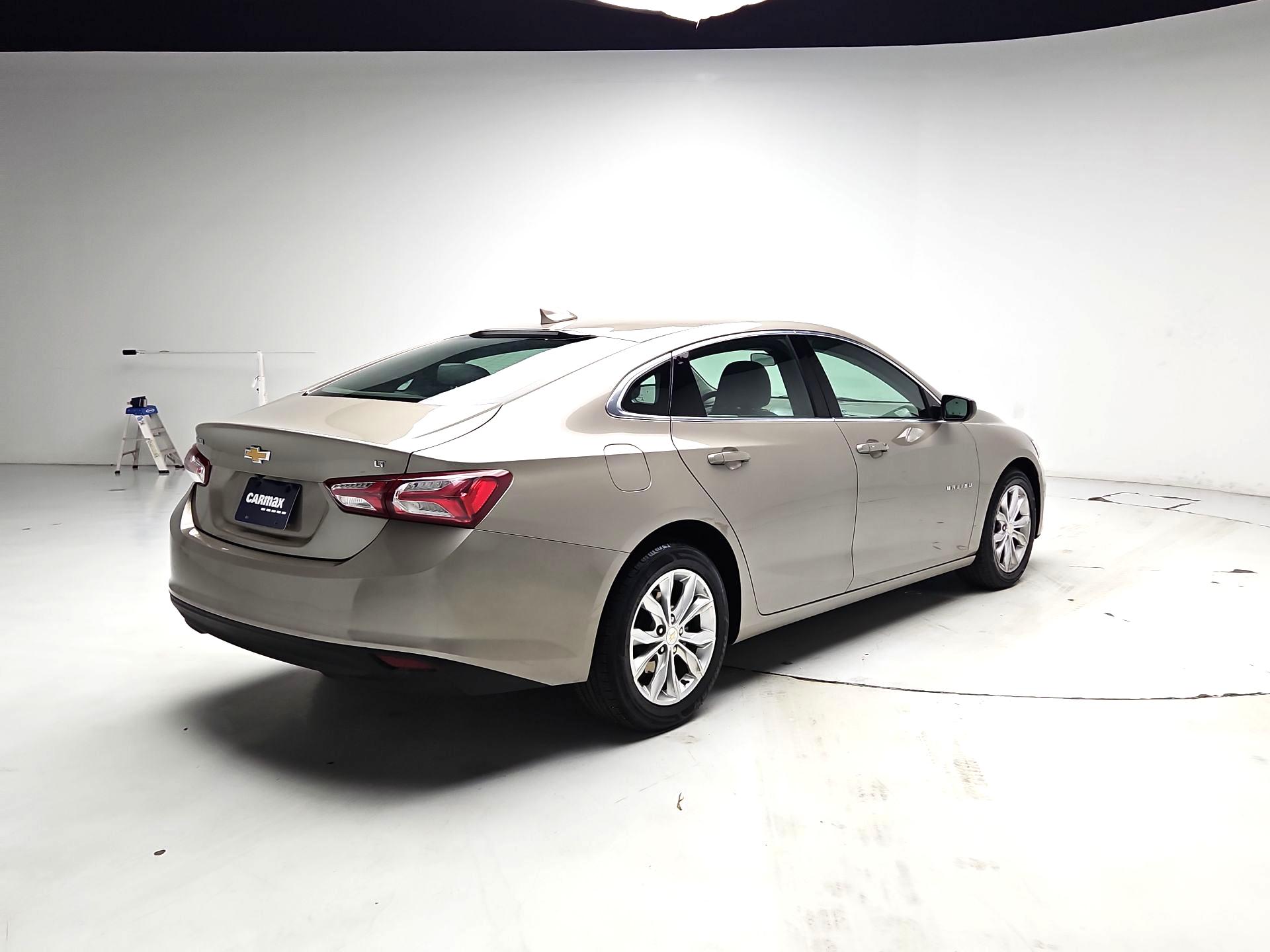 Thumbnail: 2022 Chevrolet Malibu - 5