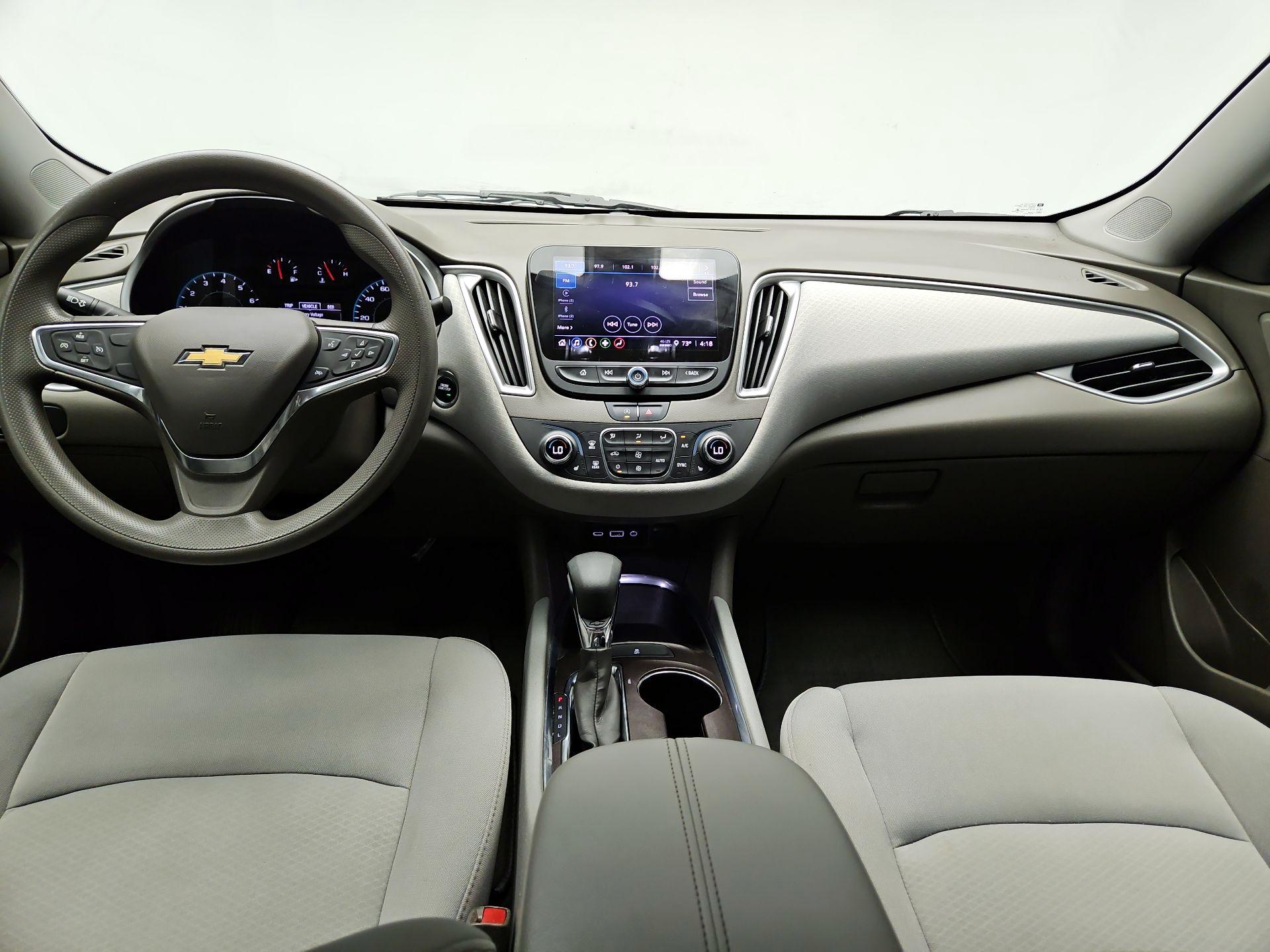 Thumbnail: 2022 Chevrolet Malibu - 8