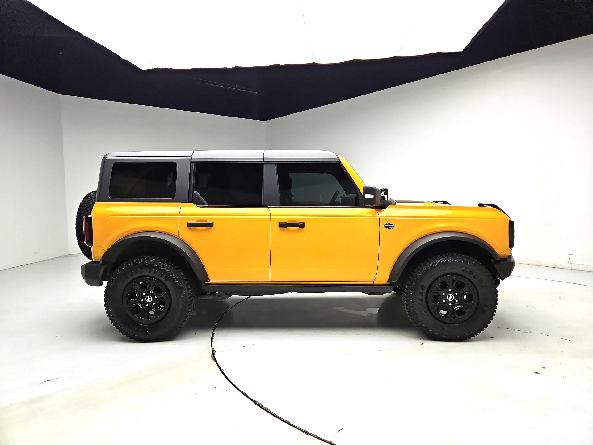 Thumbnail: 2022 Ford Bronco - 4