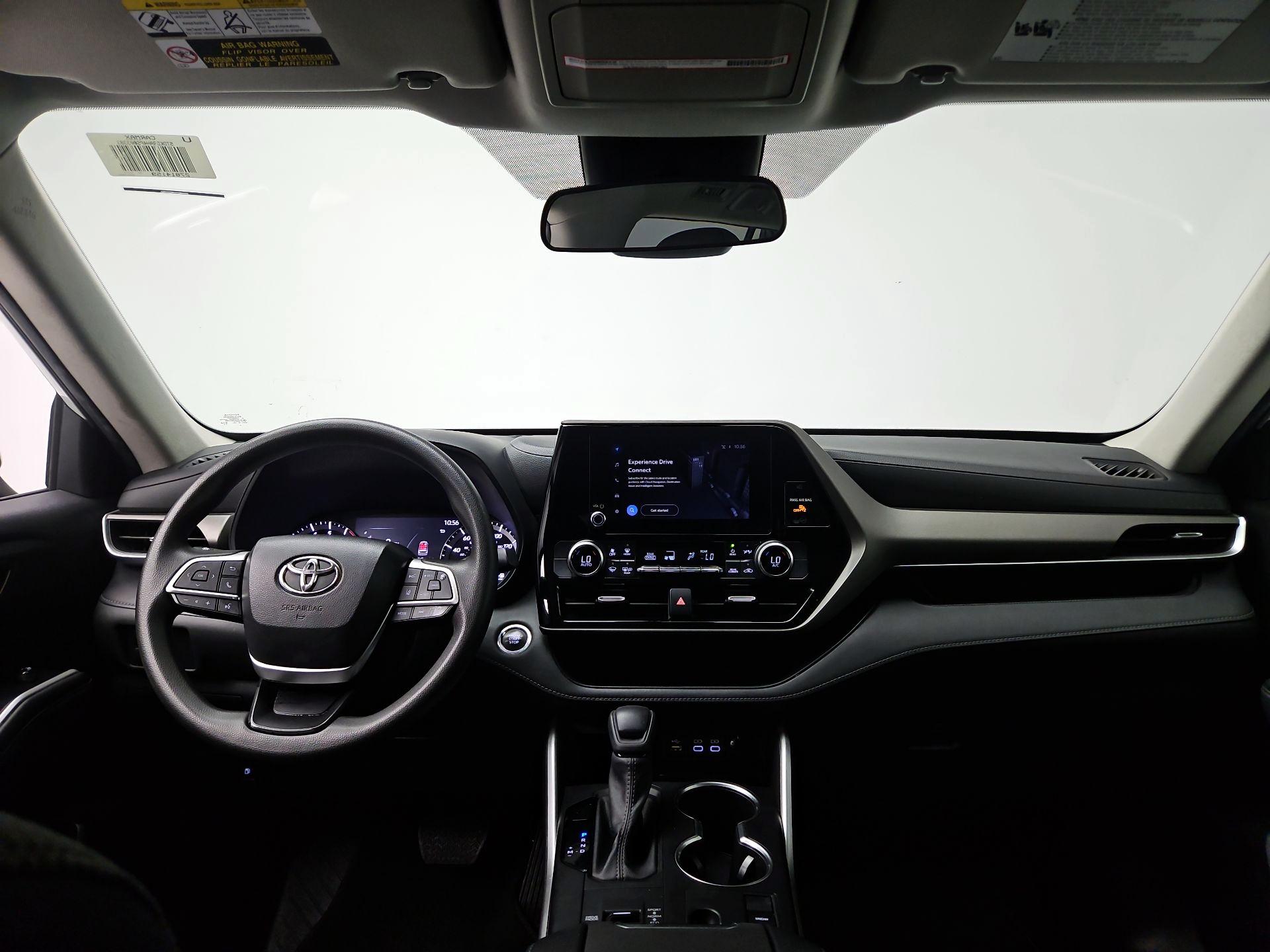 Thumbnail: 2023 Toyota Highlander - 9