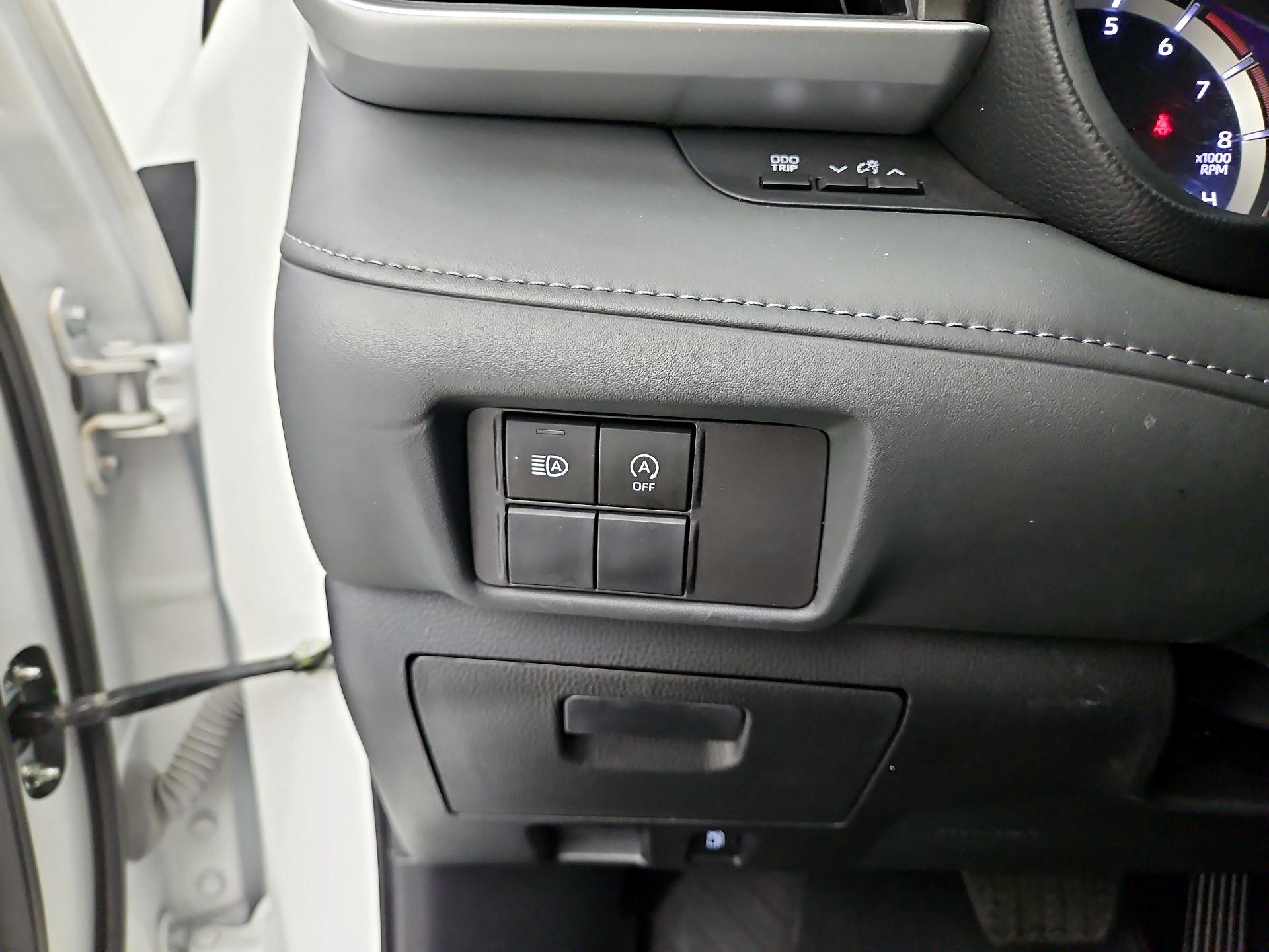 Thumbnail: 2023 Toyota Highlander - 13