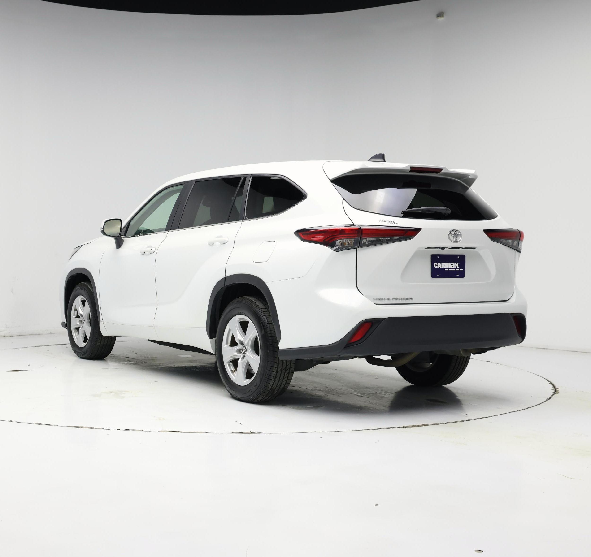 Thumbnail: 2023 Toyota Highlander - 2