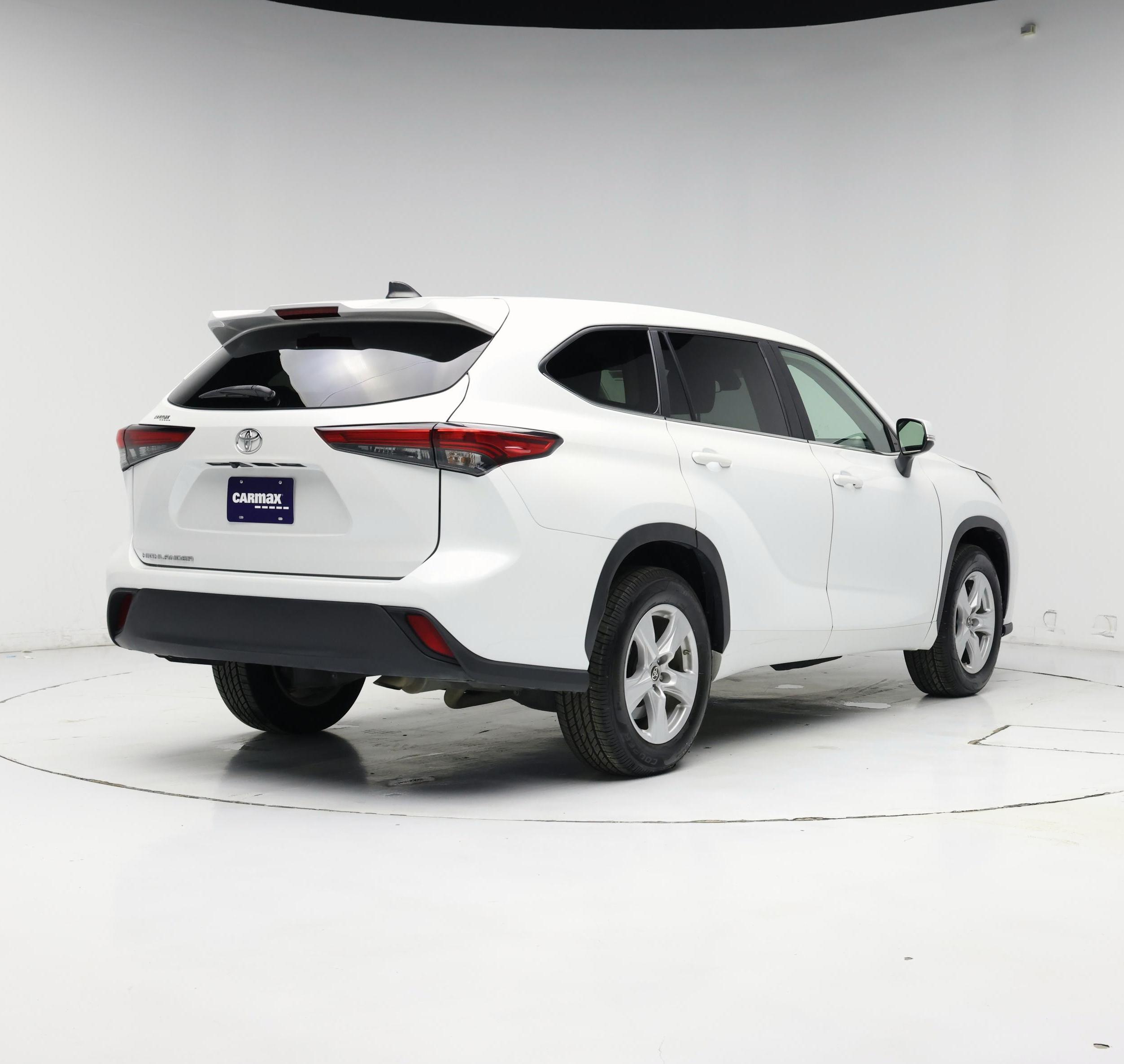 Thumbnail: 2023 Toyota Highlander - 8