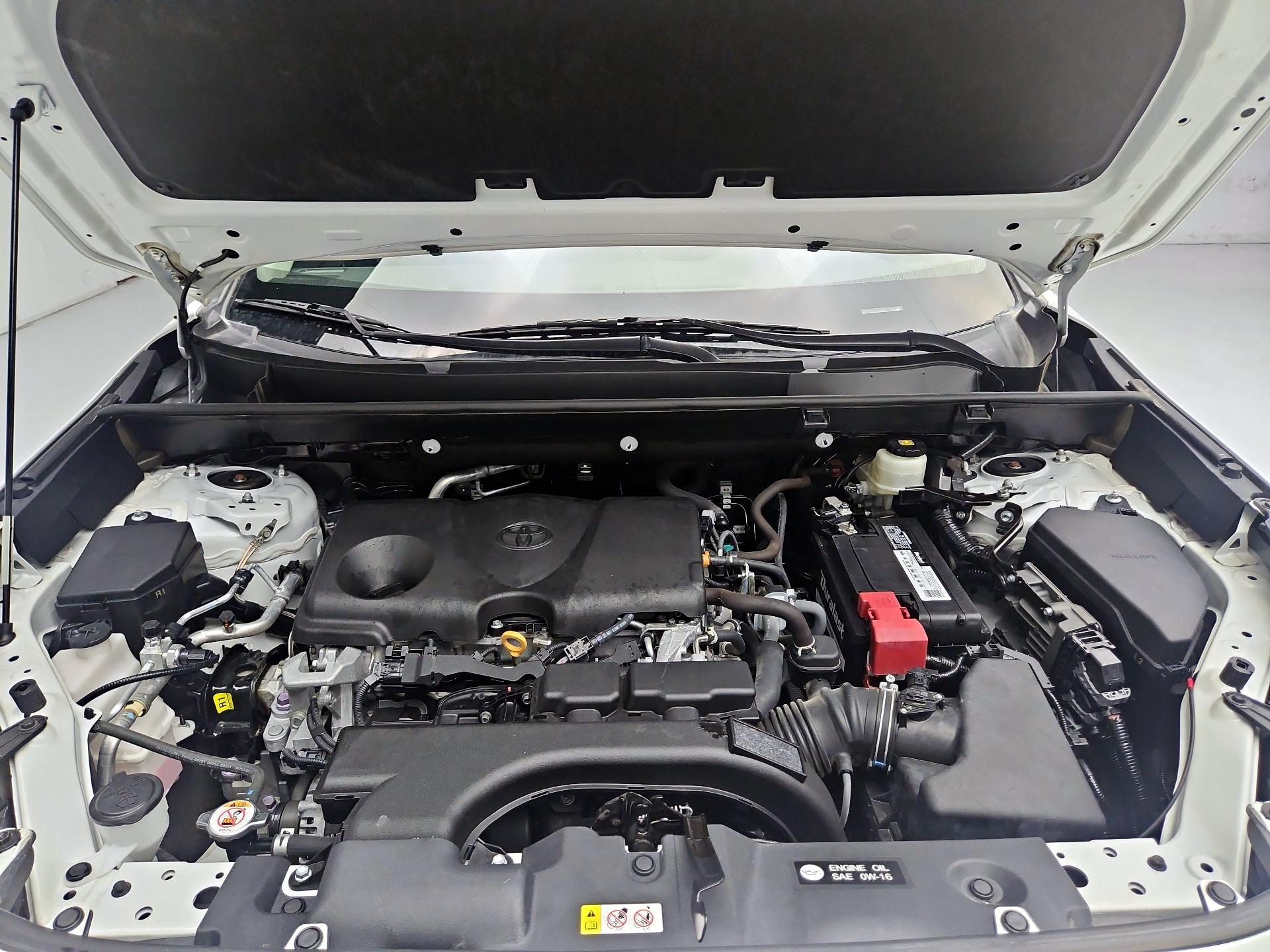 Thumbnail: 2021 Toyota RAV4 - 20