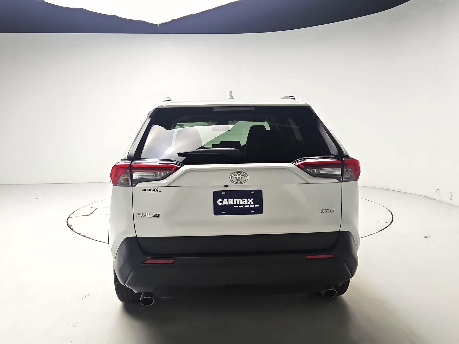 Thumbnail: 2021 Toyota RAV4 - 6