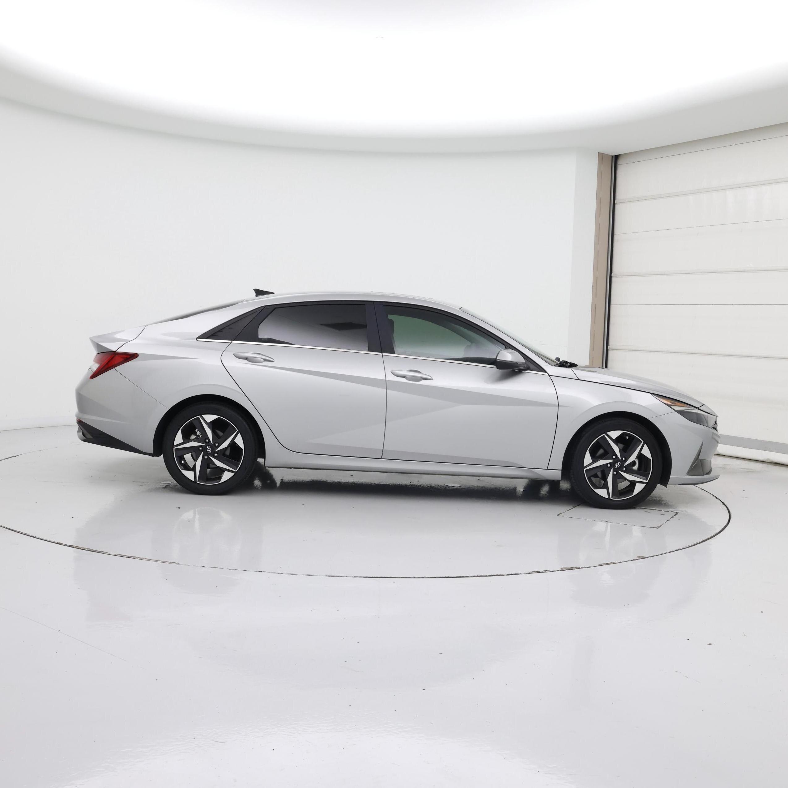 Thumbnail: 2022 Hyundai Elantra - 7