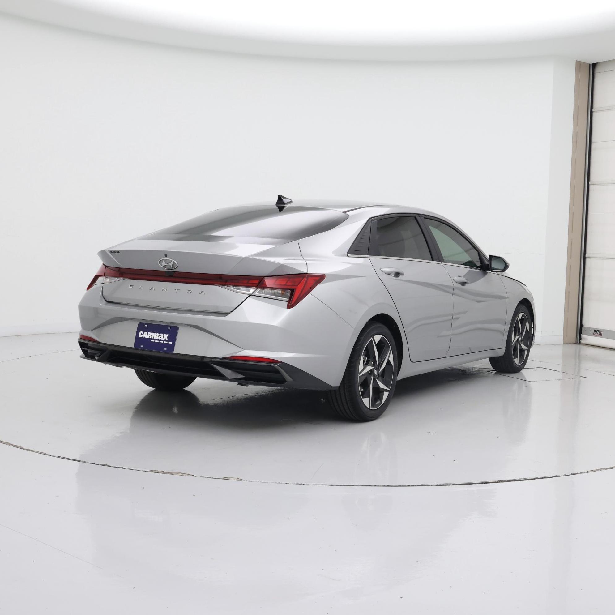 Thumbnail: 2022 Hyundai Elantra - 8