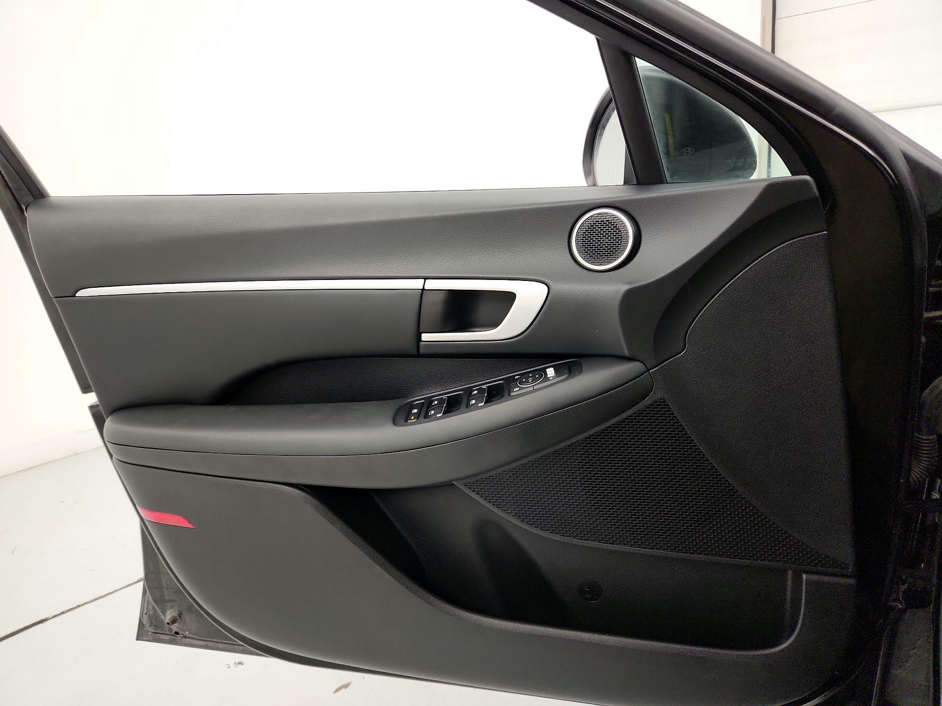 Thumbnail: 2021 Hyundai Sonata - 12