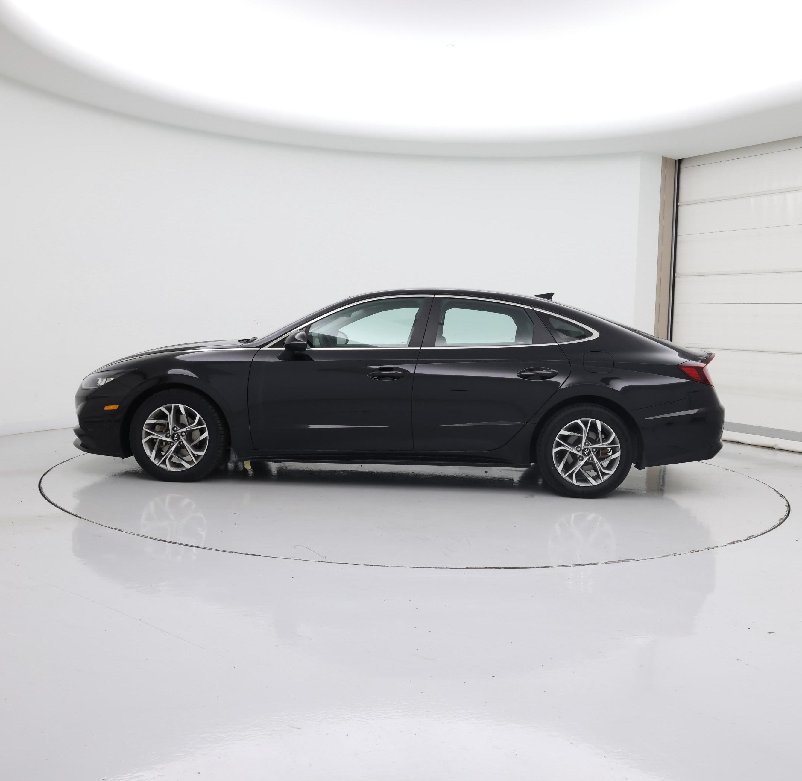 Thumbnail: 2021 Hyundai Sonata - 3