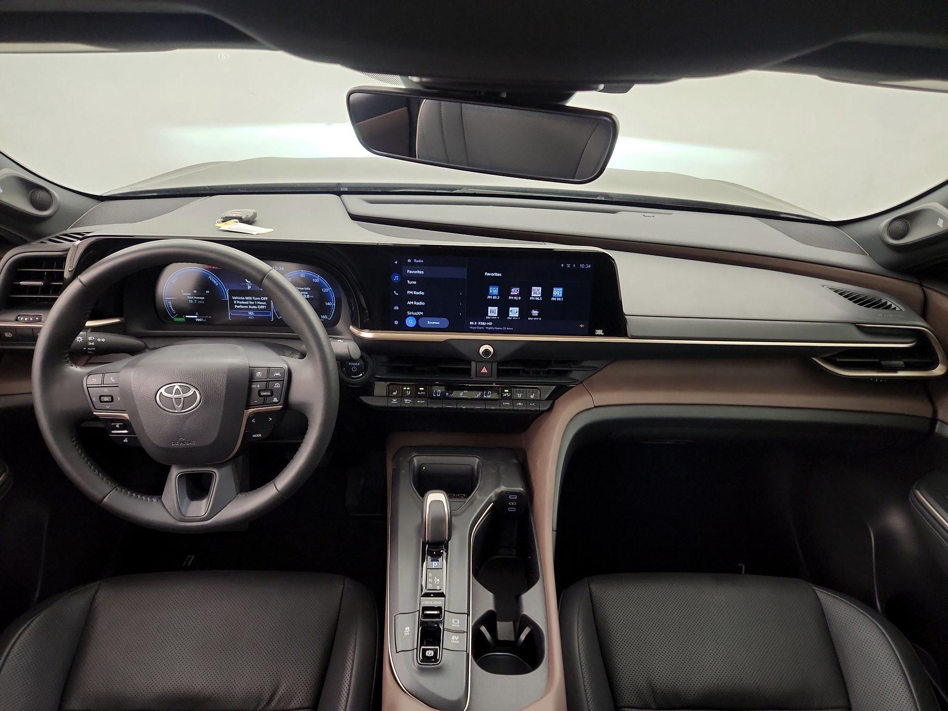 Thumbnail: 2023 Toyota Crown - 9