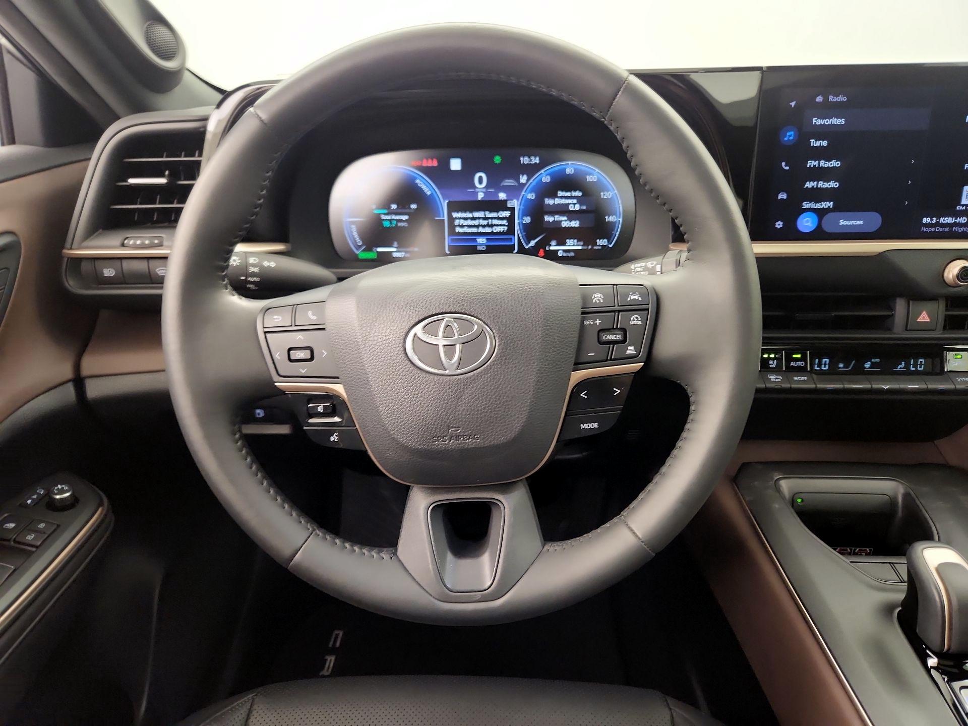 Thumbnail: 2023 Toyota Crown - 10