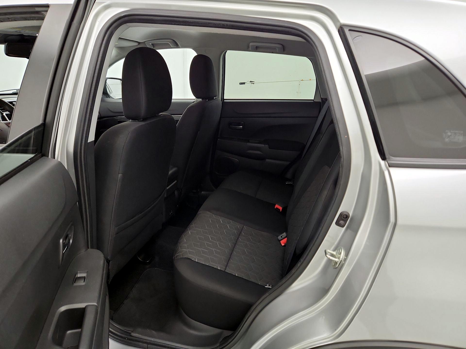 Thumbnail: 2022 Mitsubishi Outlander Sport - 19