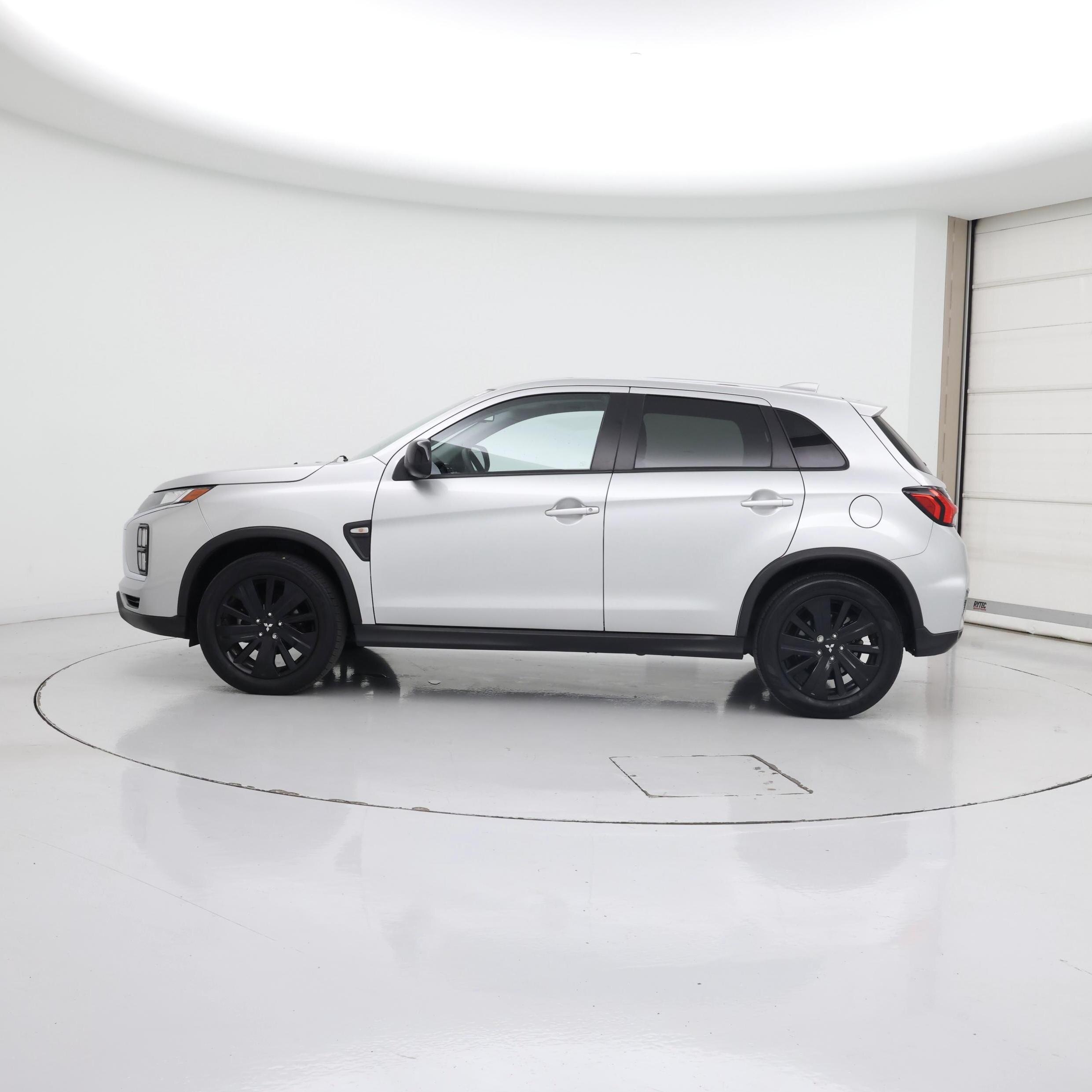 Thumbnail: 2022 Mitsubishi Outlander Sport - 3