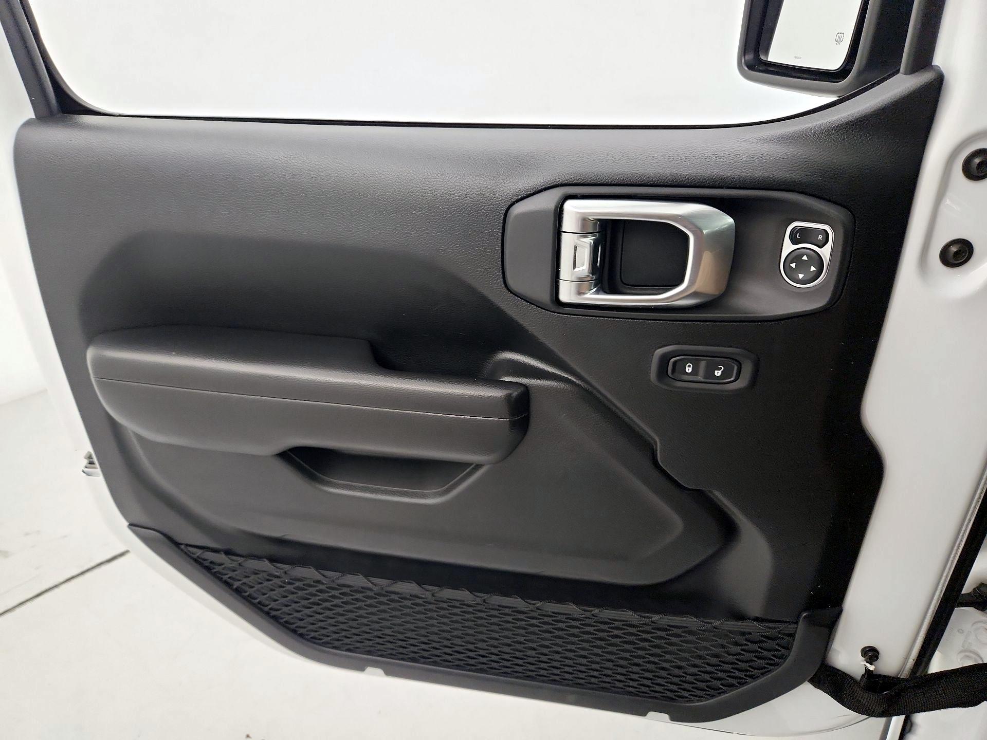 Thumbnail: 2021 Jeep Wrangler - 12