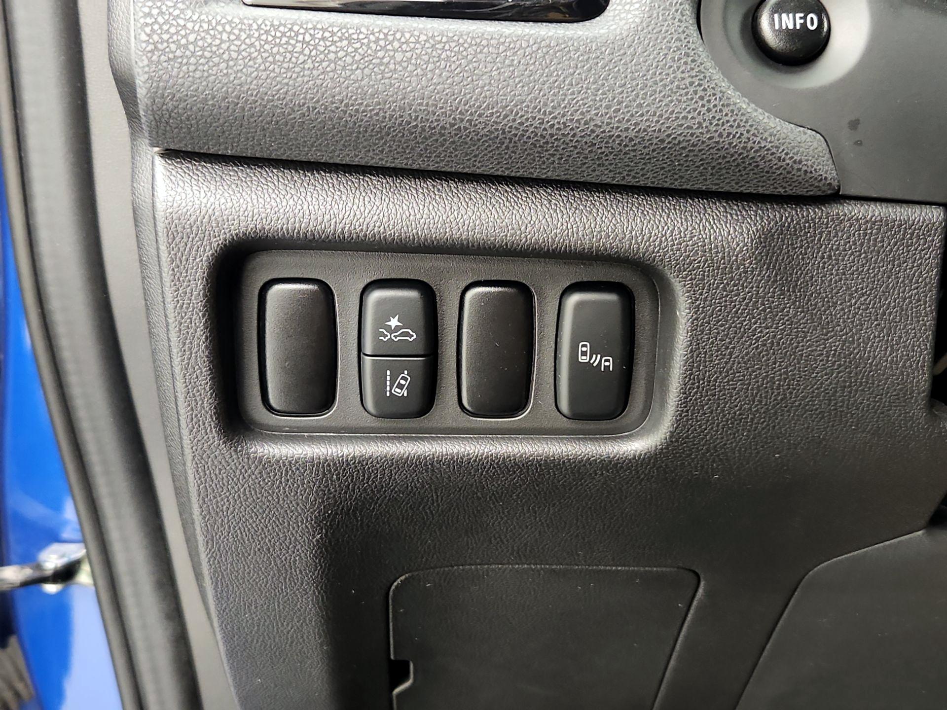Thumbnail: 2022 Mitsubishi Outlander Sport - 13