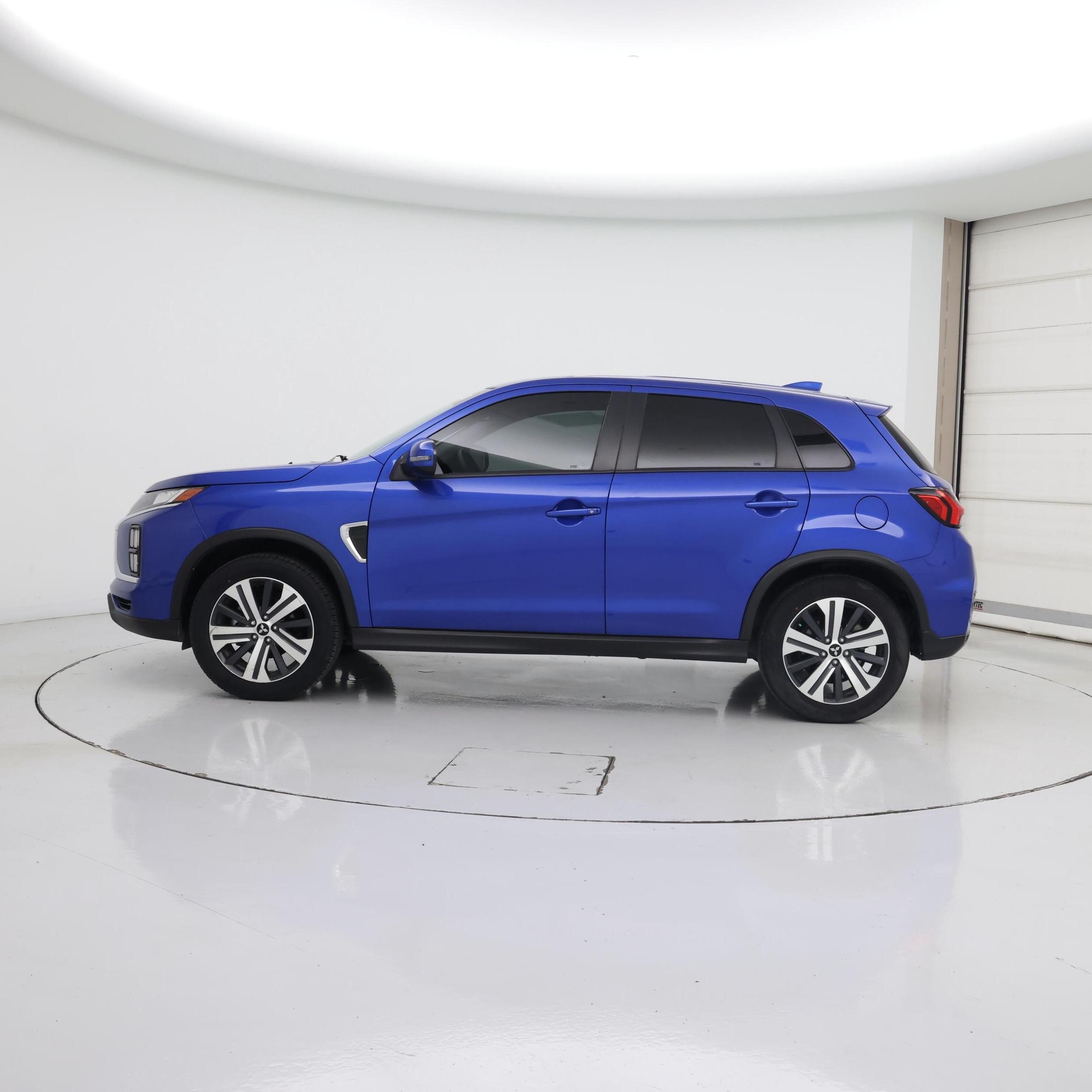 Thumbnail: 2022 Mitsubishi Outlander Sport - 3
