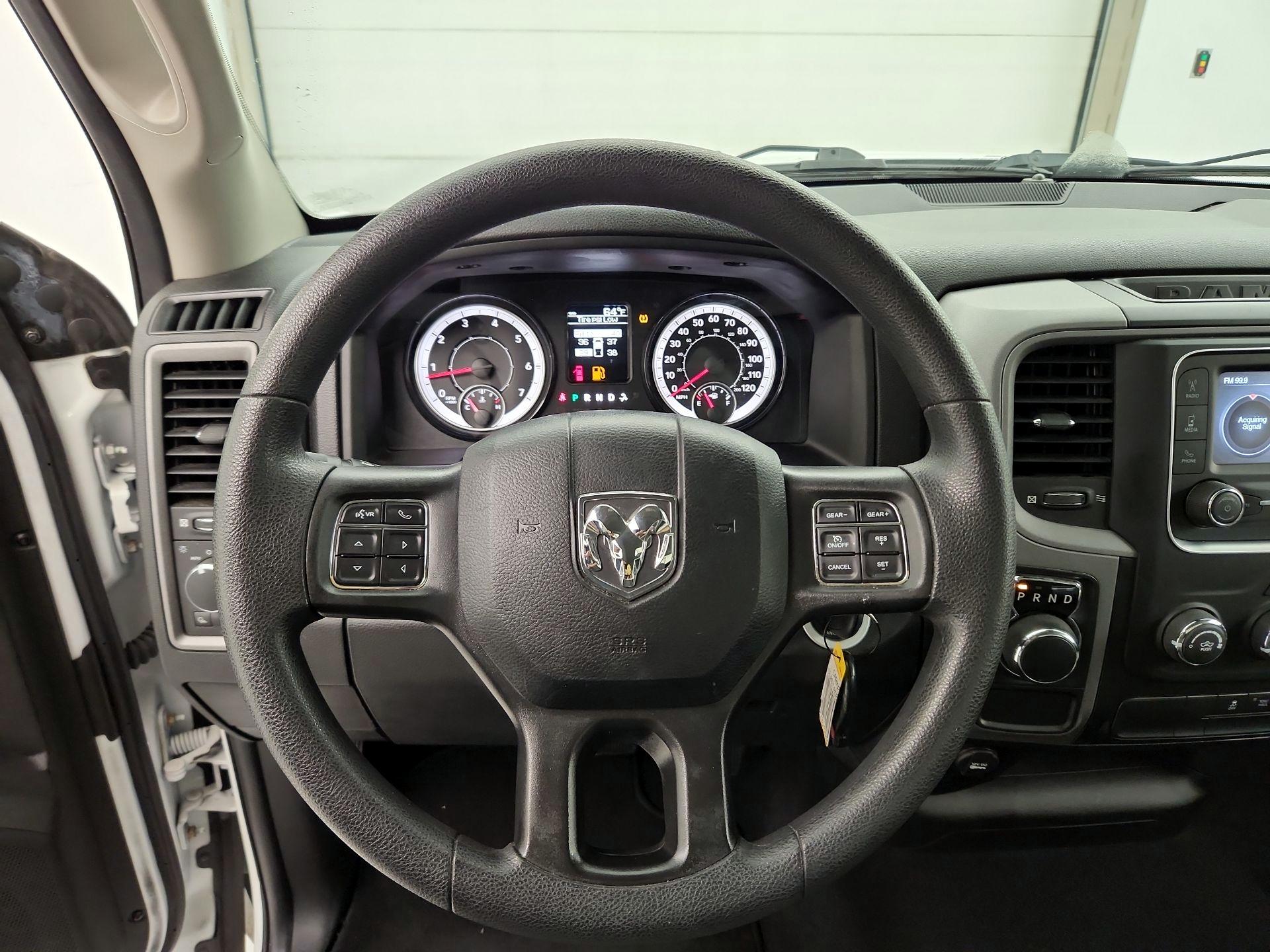 Thumbnail: 2021 RAM 1500 Classic - 10