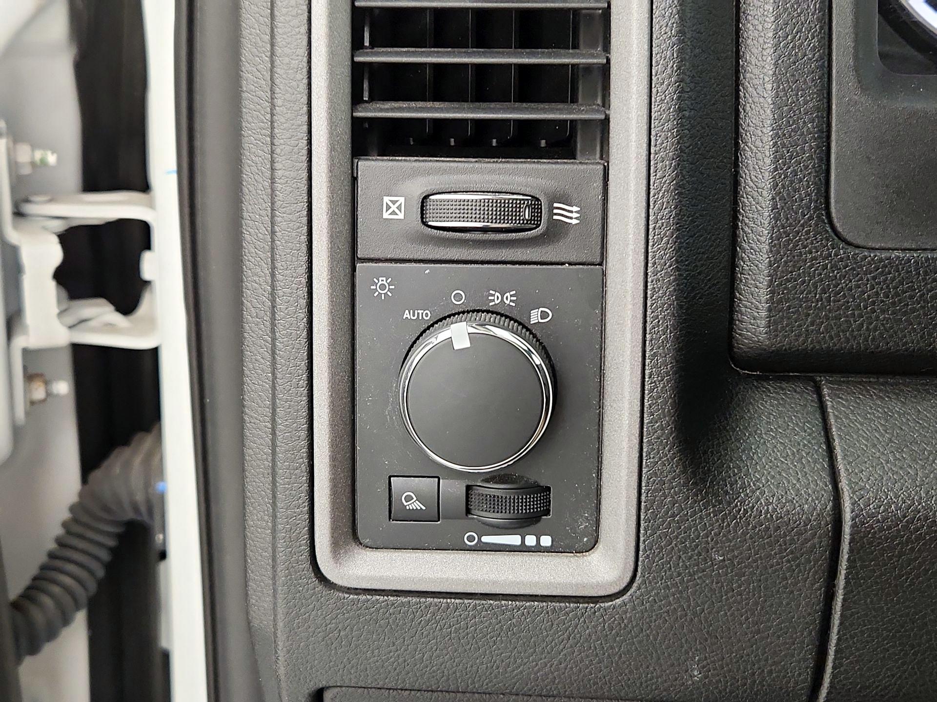Thumbnail: 2021 RAM 1500 Classic - 13