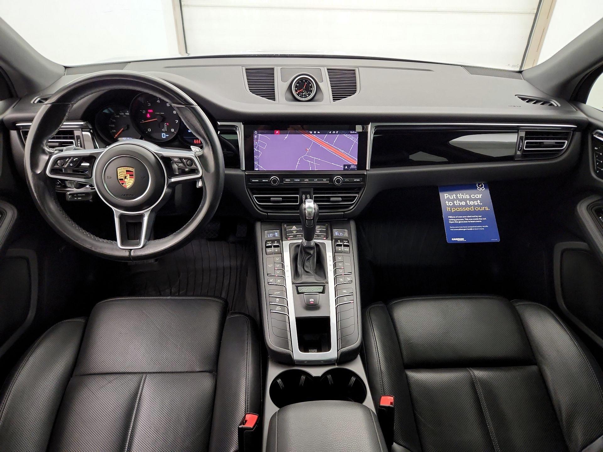 Thumbnail: 2021 Porsche Macan - 9