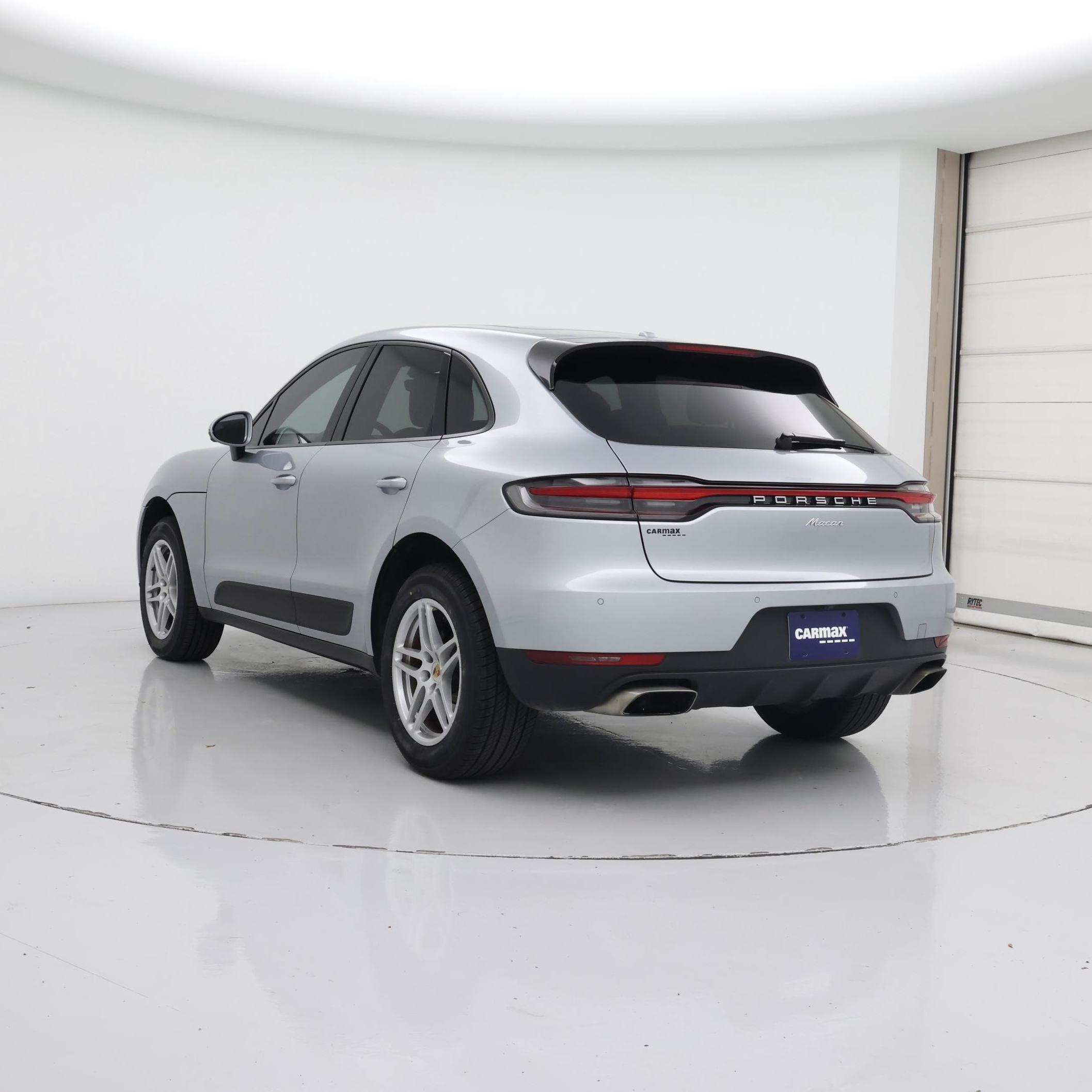 Thumbnail: 2021 Porsche Macan - 2