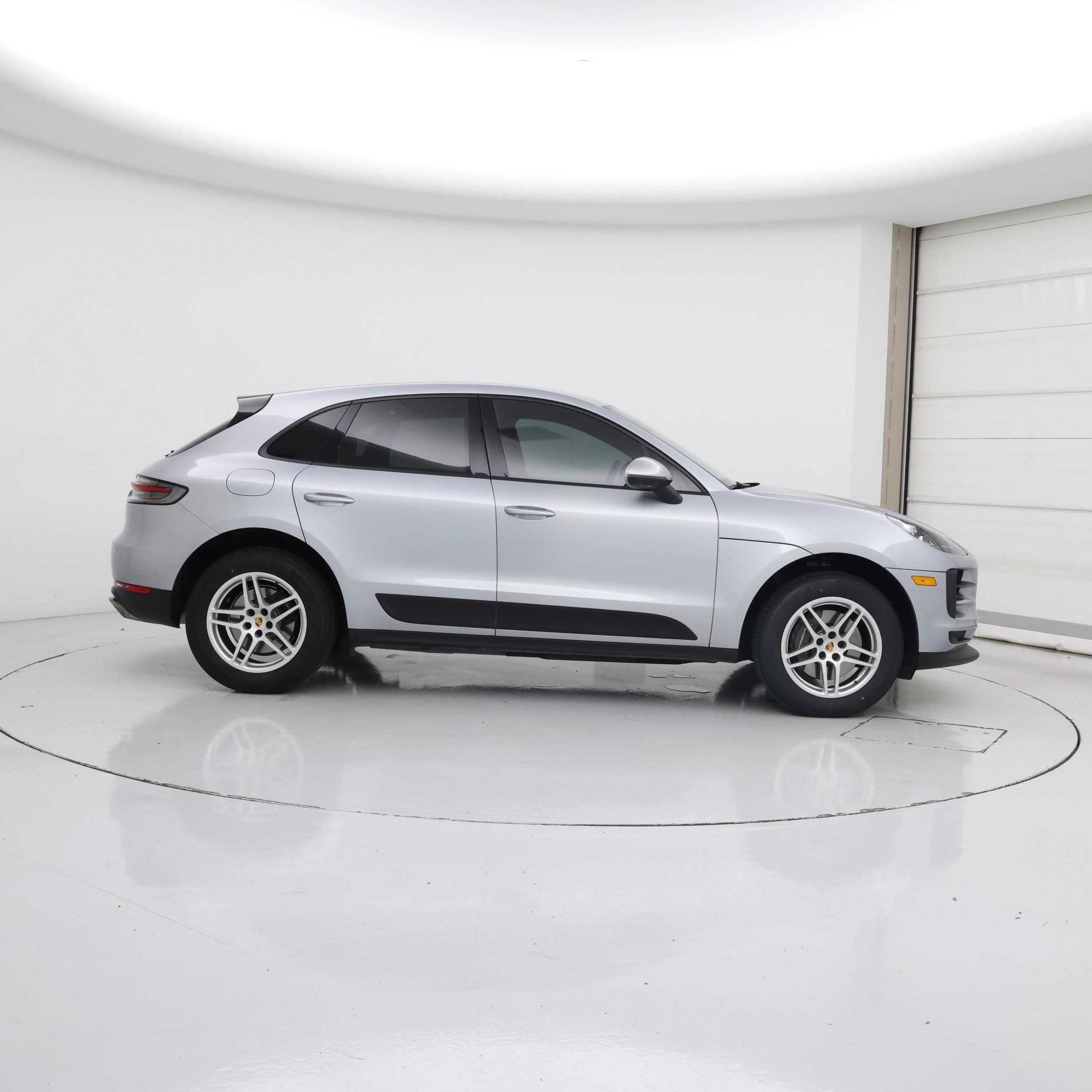 Thumbnail: 2021 Porsche Macan - 7