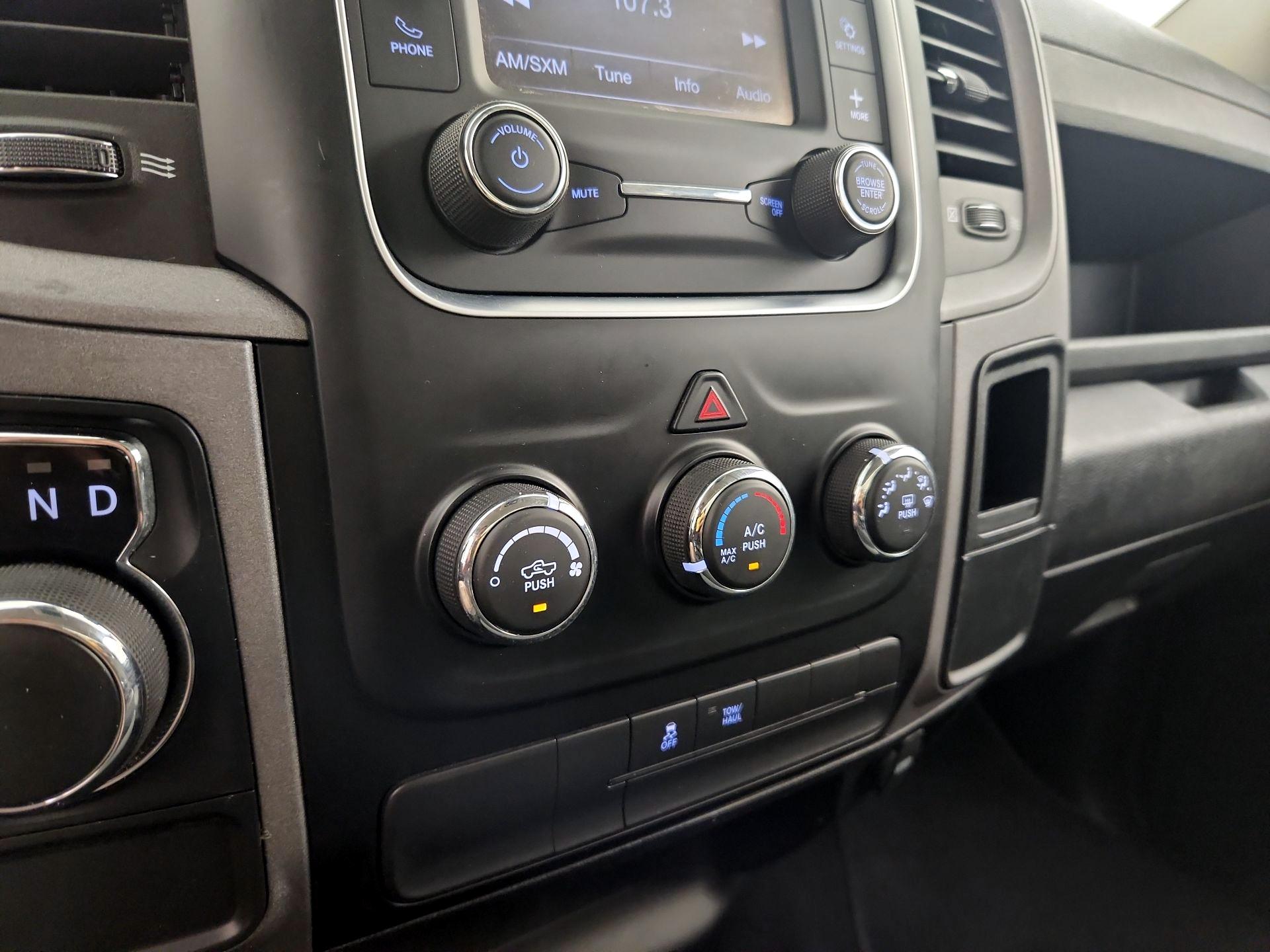 Thumbnail: 2022 RAM 1500 Classic - 16