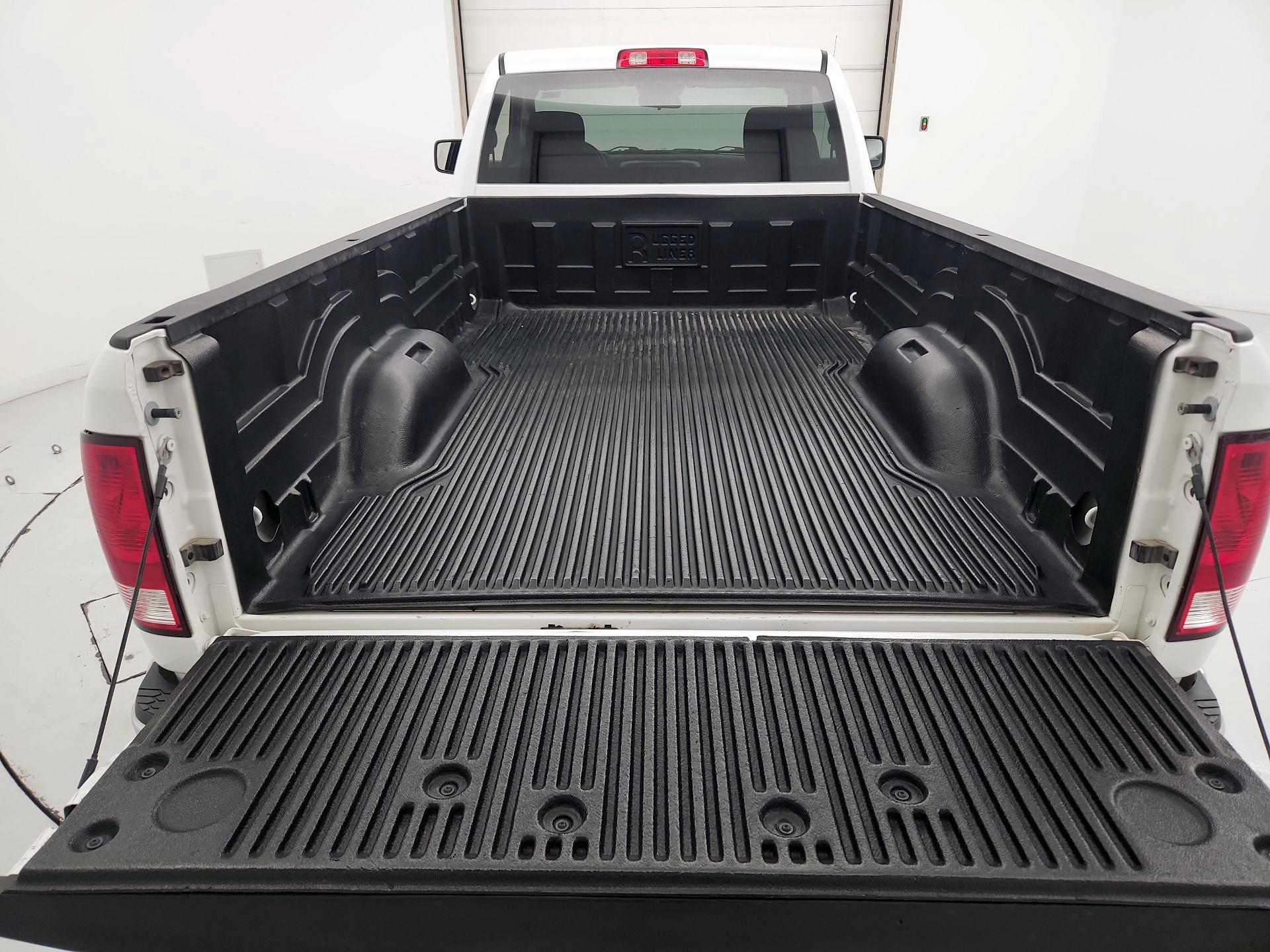 Thumbnail: 2022 RAM 1500 Classic - 19