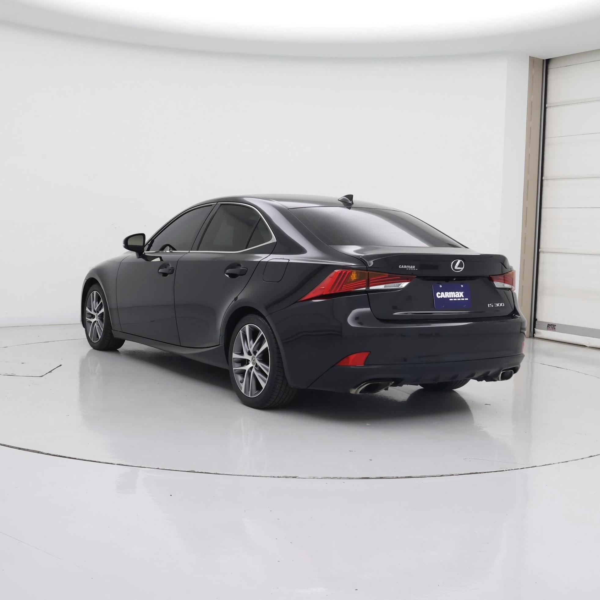 Thumbnail: 2020 Lexus IS - 2