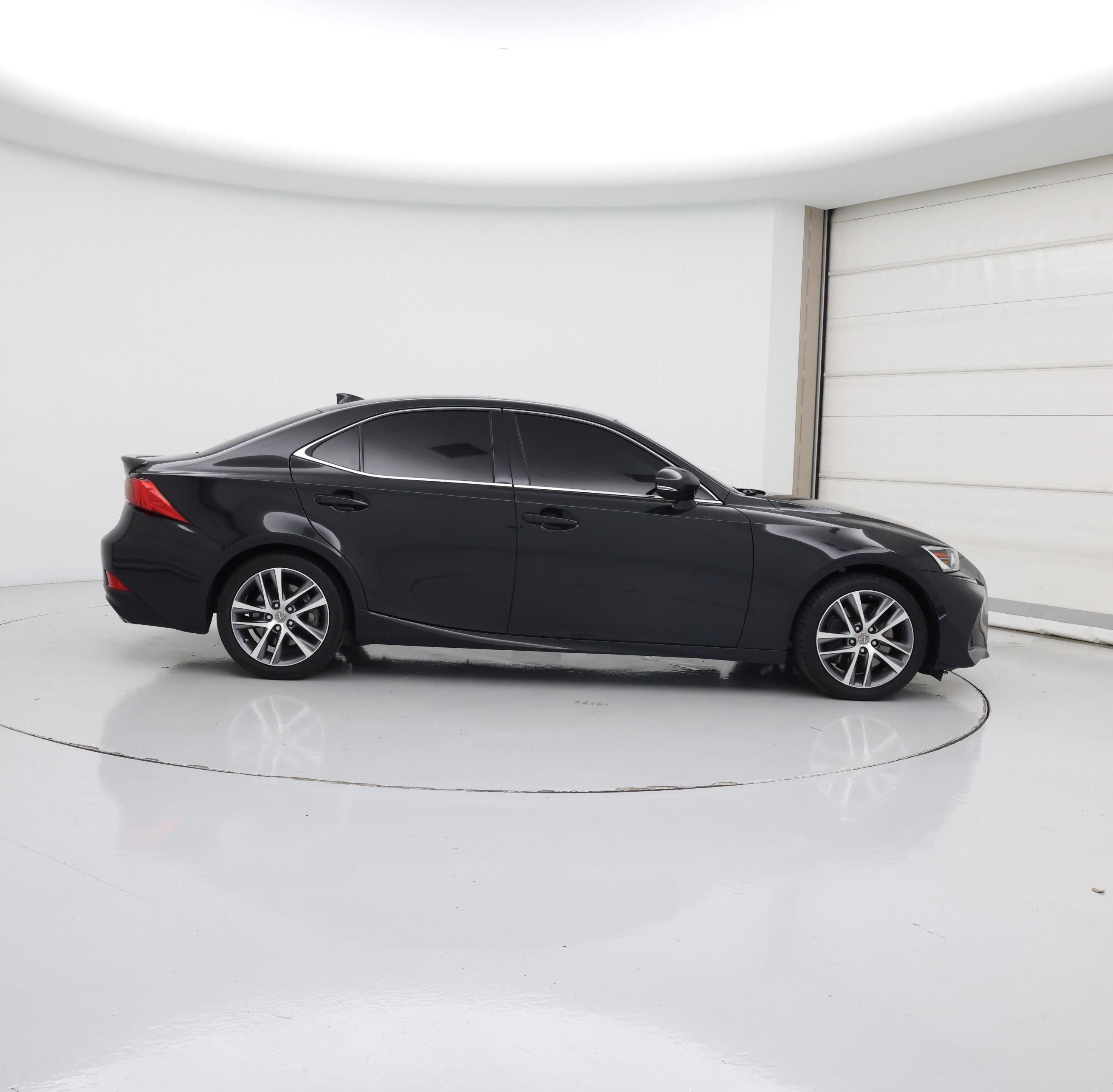Thumbnail: 2020 Lexus IS - 7