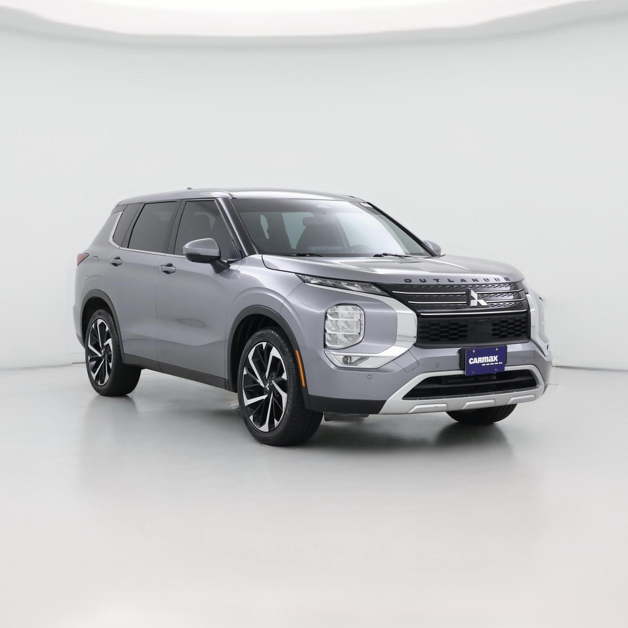 Thumbnail: 2023 Mitsubishi Outlander - 1
