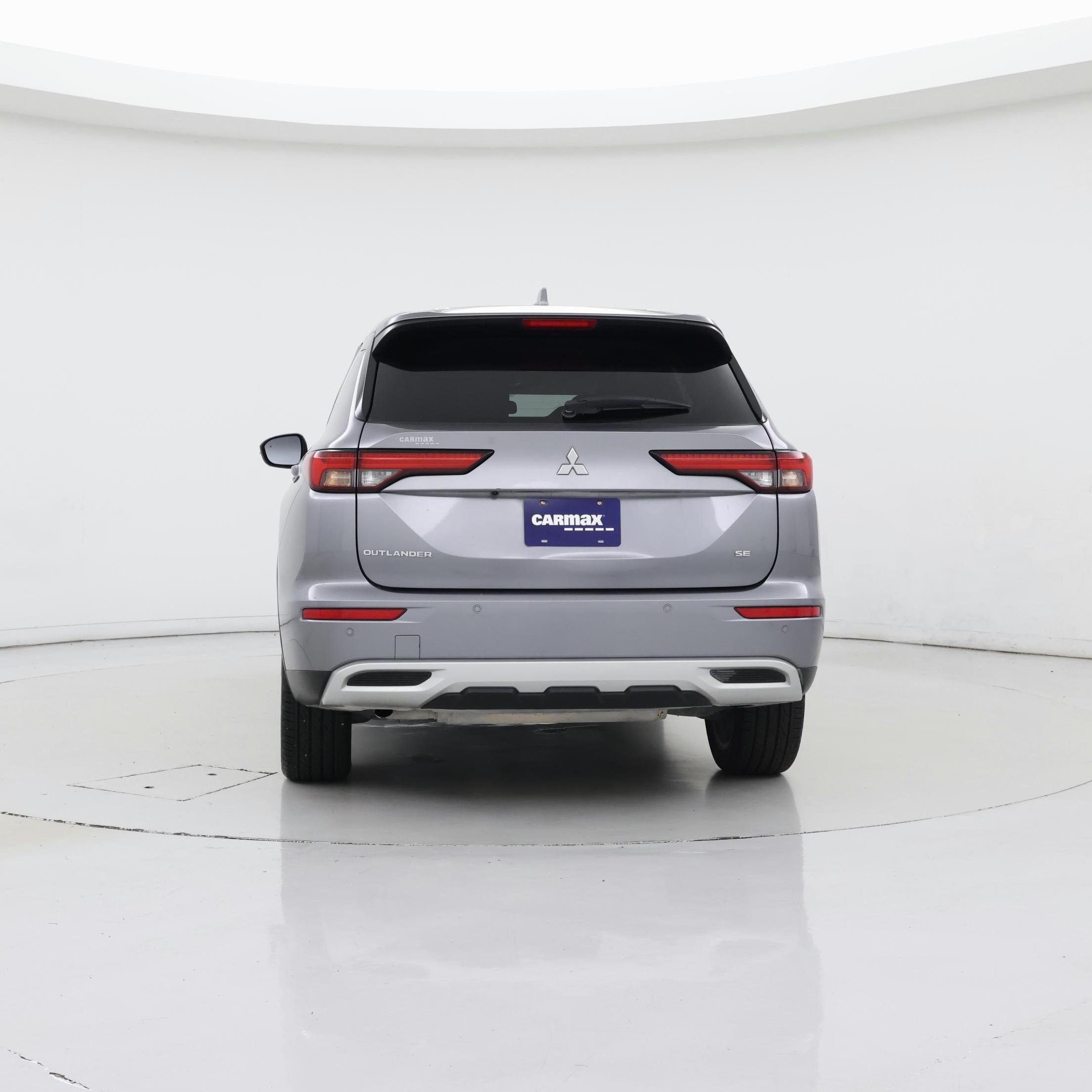 Thumbnail: 2023 Mitsubishi Outlander - 6